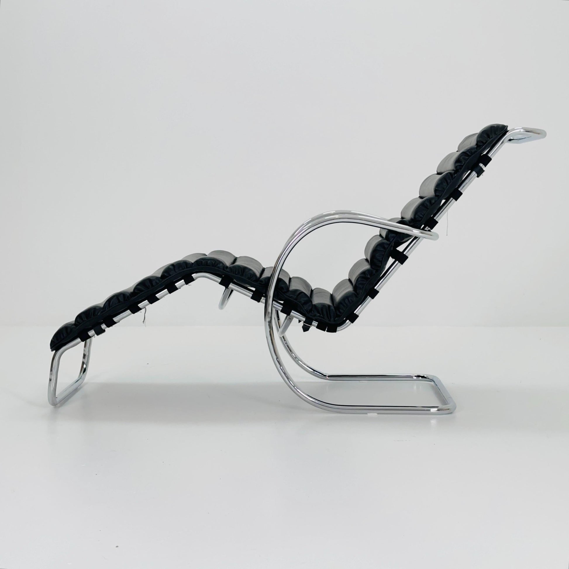 Mid-Century MR Chaise Lounge Chair by Mies van der Rohe for Kare Design Germany, 1980s
