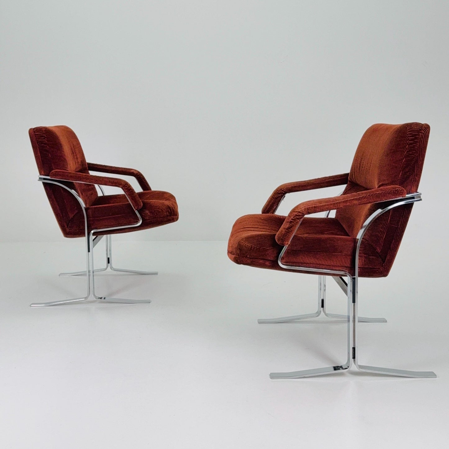 Set of 2 Mid Century Italian Lounge Chairs – Brown Velvet & Cast Chrome, 1980s Italy