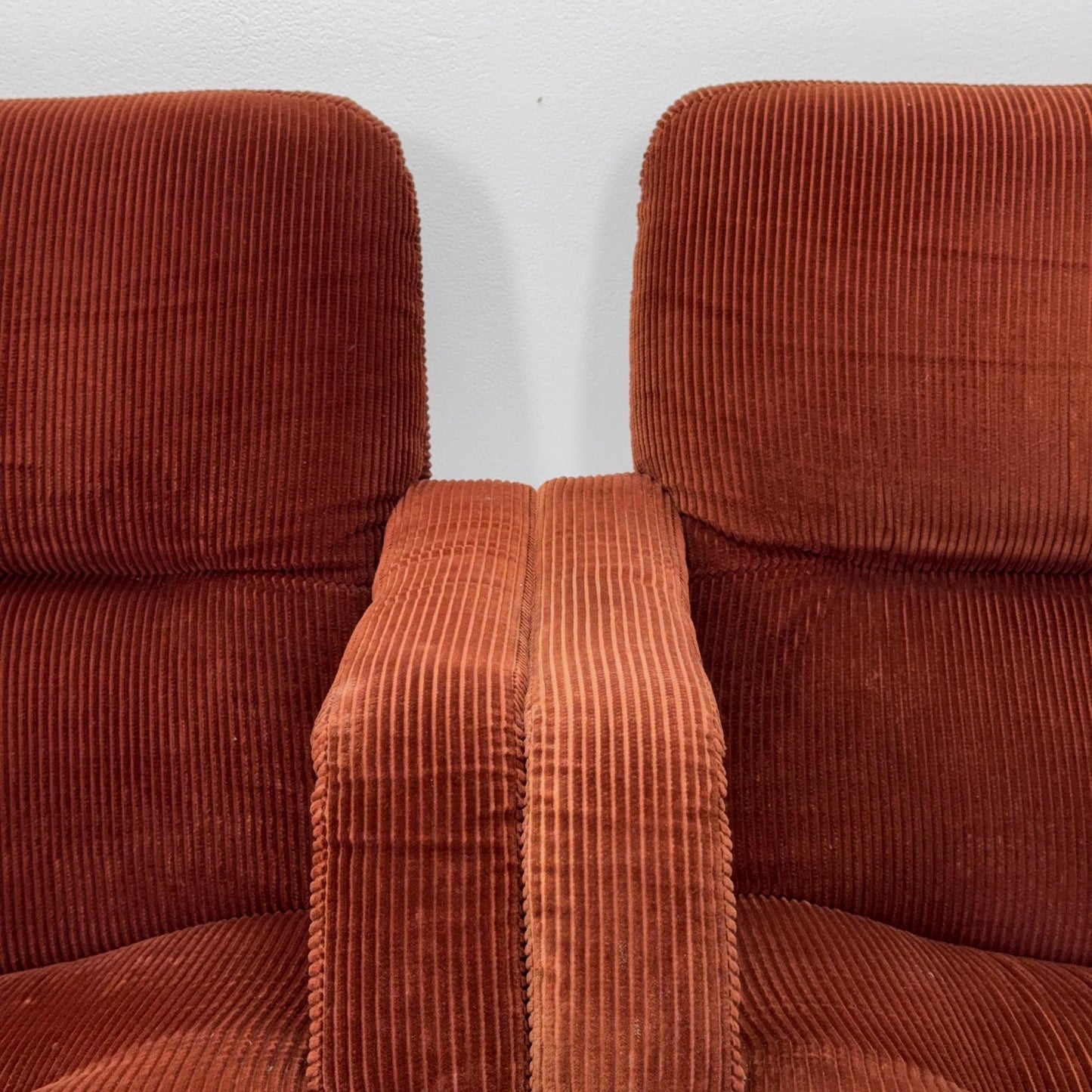 Set of 2 Mid Century Italian Lounge Chairs – Brown Velvet & Cast Chrome, 1980s Italy