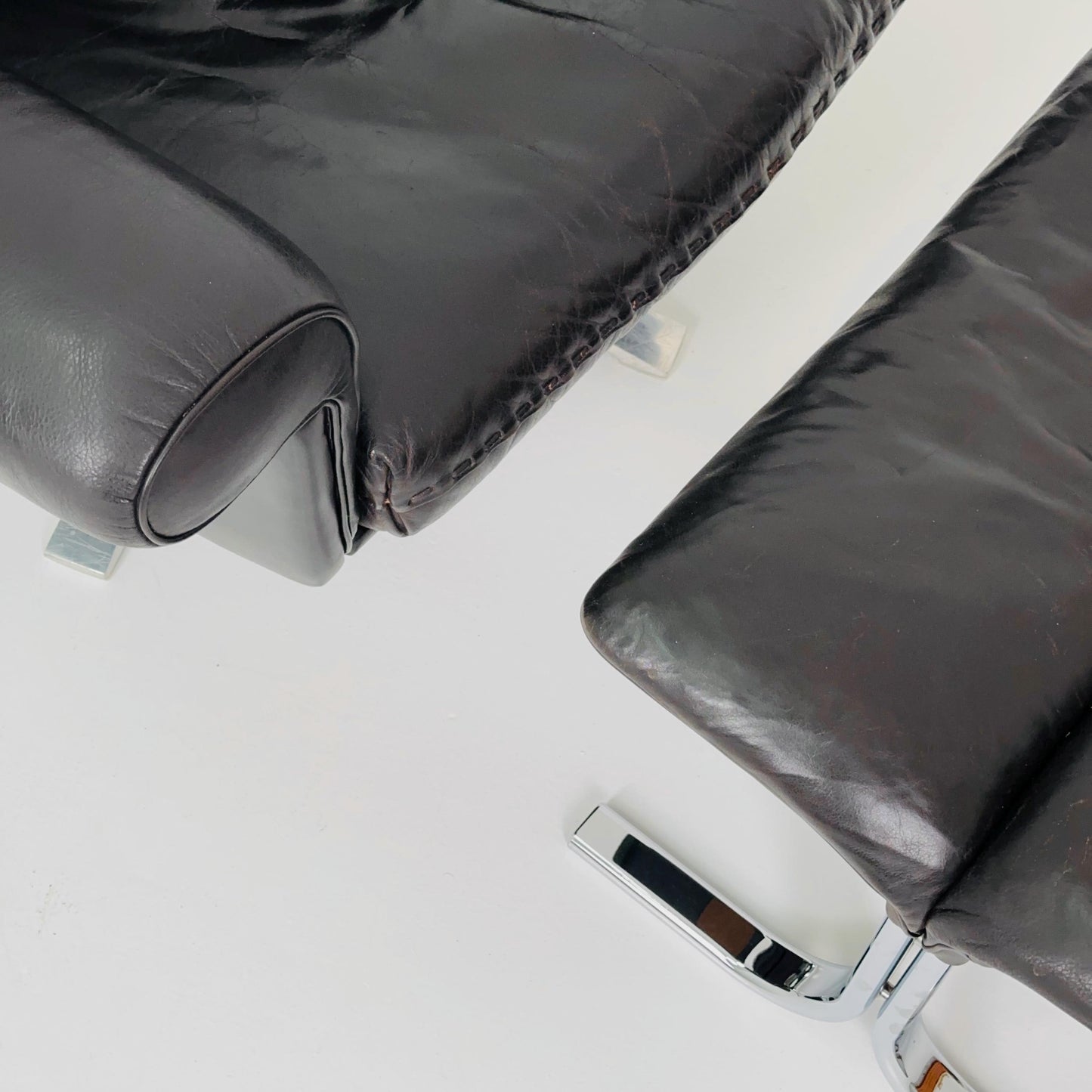 Mid Century De Sede "DS-31" armchair & ottoman in chocolate brown, Switzerland 1970s