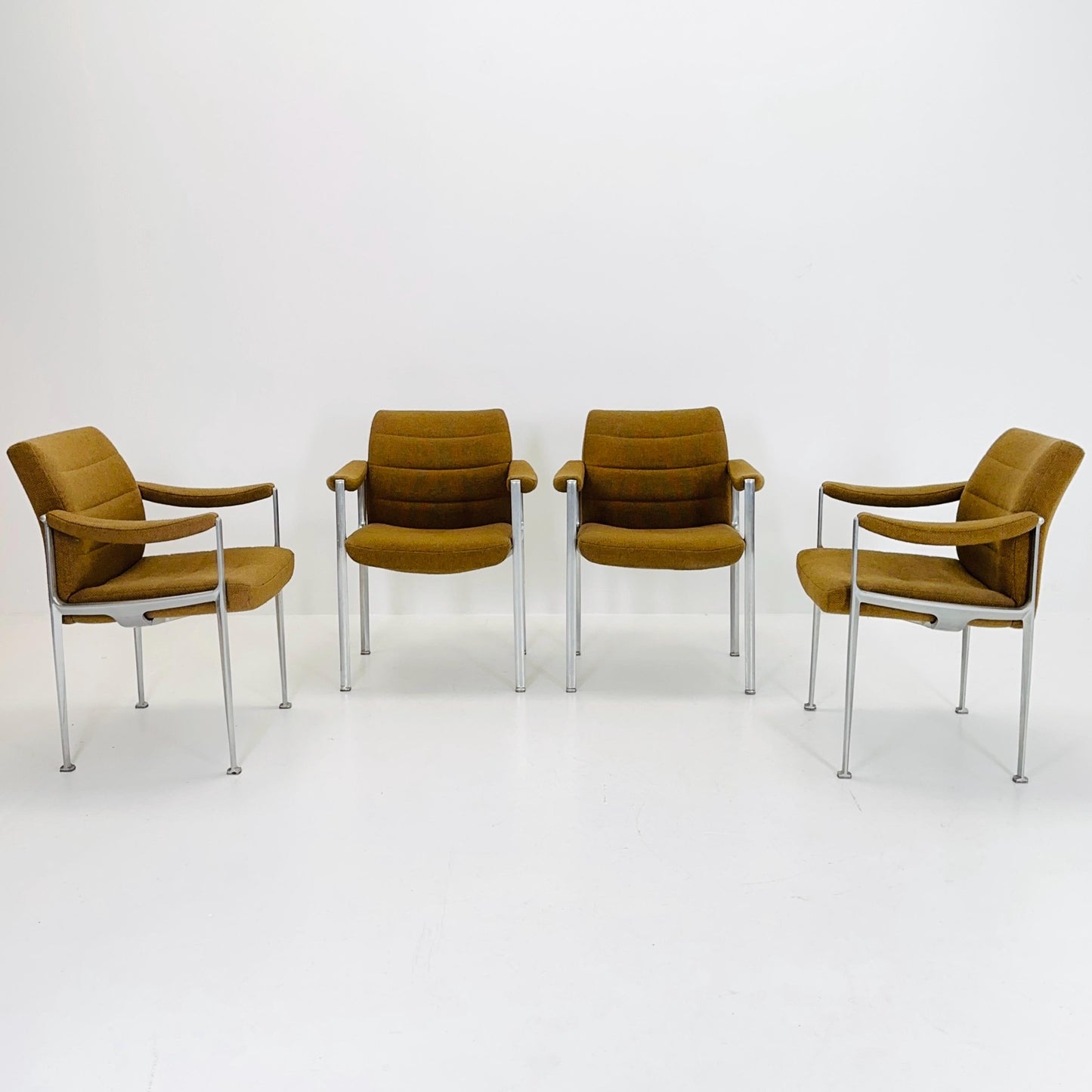 Set of 4 Mid-Century Bauhaus Armchairs by Miller Borgsen for Röder & Sons – 1960s Germany