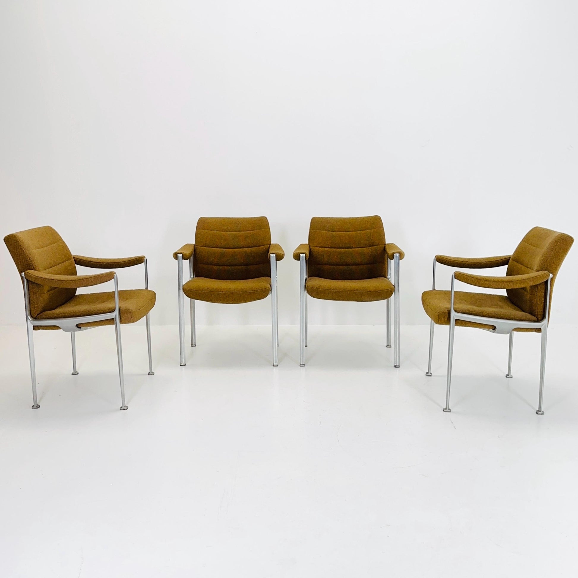 Set of 4 Mid-Century Bauhaus Armchairs by Miller Borgsen for Röder & Sons – 1960s Germany