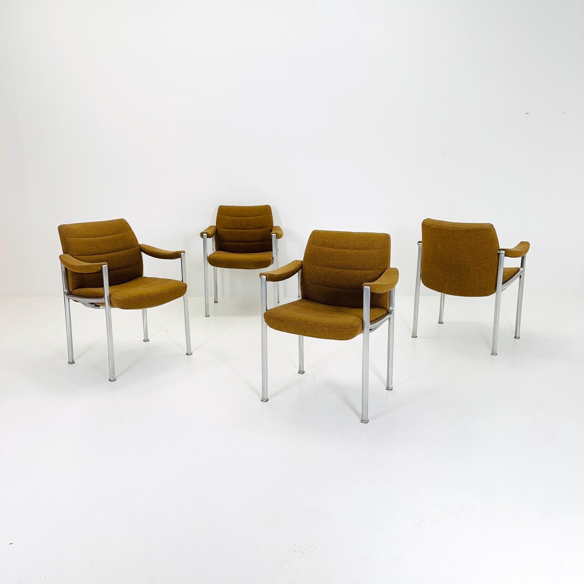 Set of 4 Mid-Century Bauhaus Armchairs by Miller Borgsen for Röder & Sons – 1960s Germany