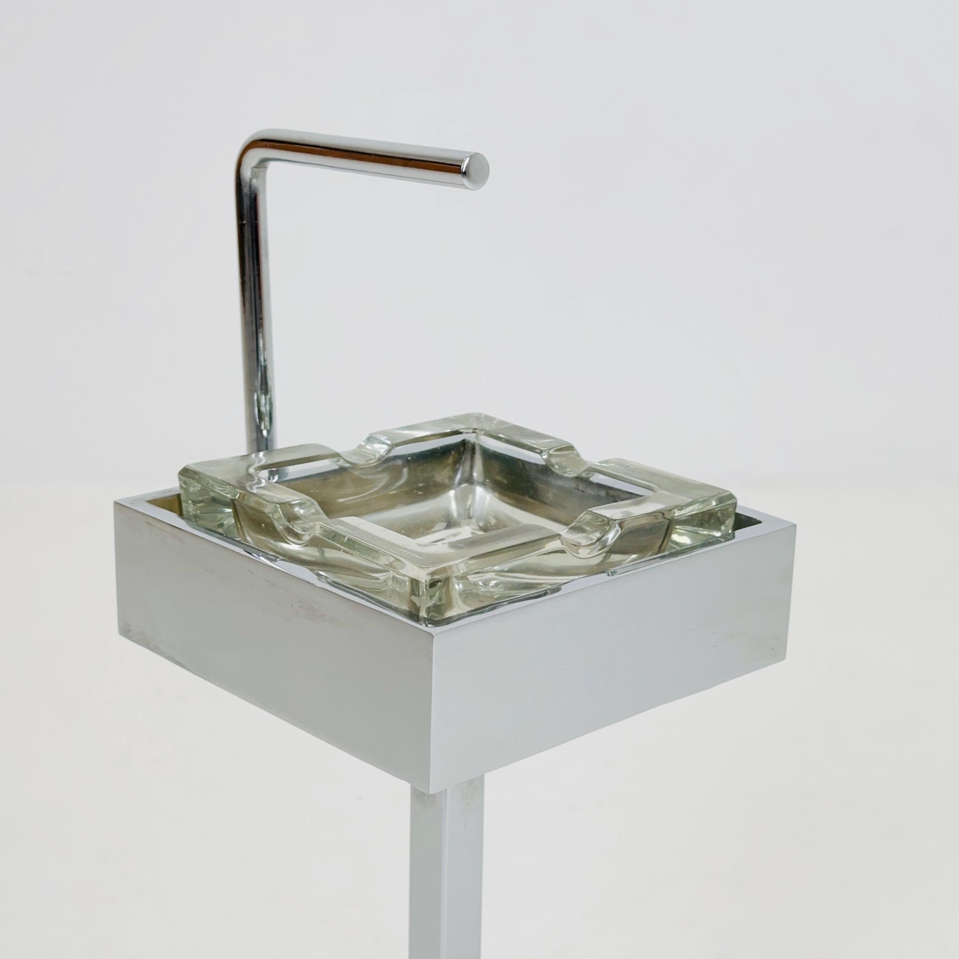 Mid-Century Bauhaus Glass & Chrome Stand Ashtray – Germany 1980s