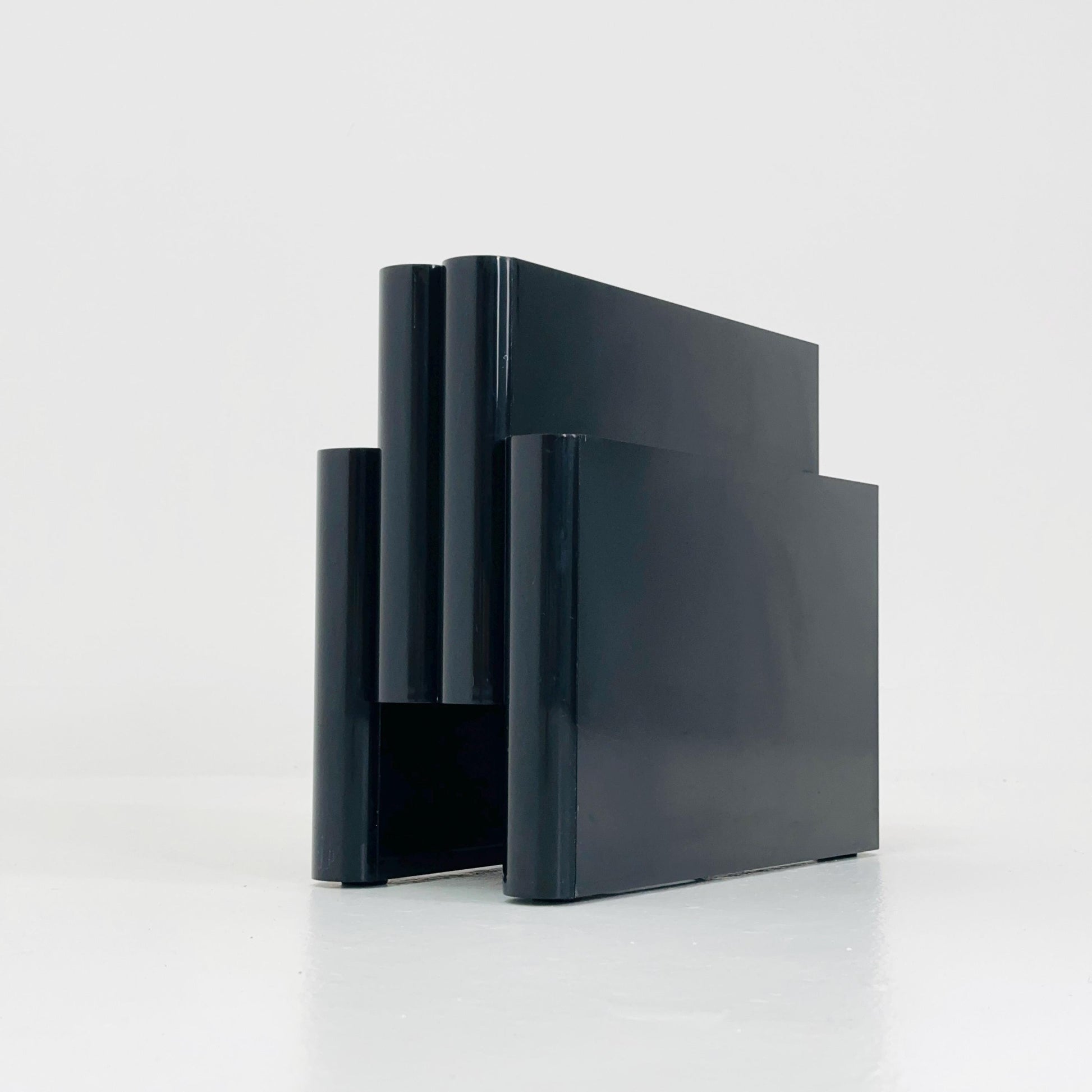 Mid-Century Modern Magazine Rack with 4 Compartments by Giotto Stoppino for Kartell, 1970s model 4676