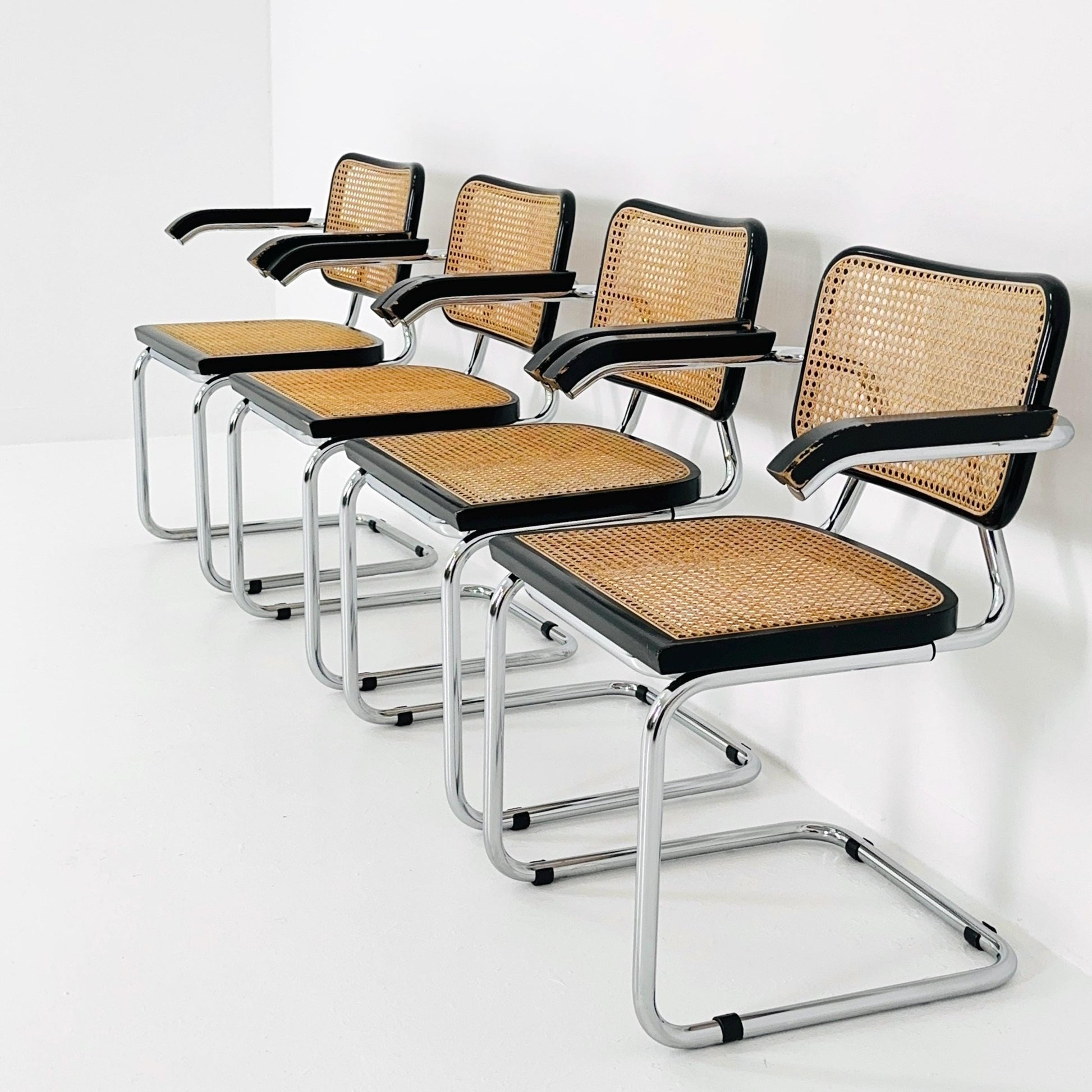 Set of 4 Mid Century s64 Cantilever Cesca Chair by Marcel Breuer / Bauhaus Design / 1980s Italy