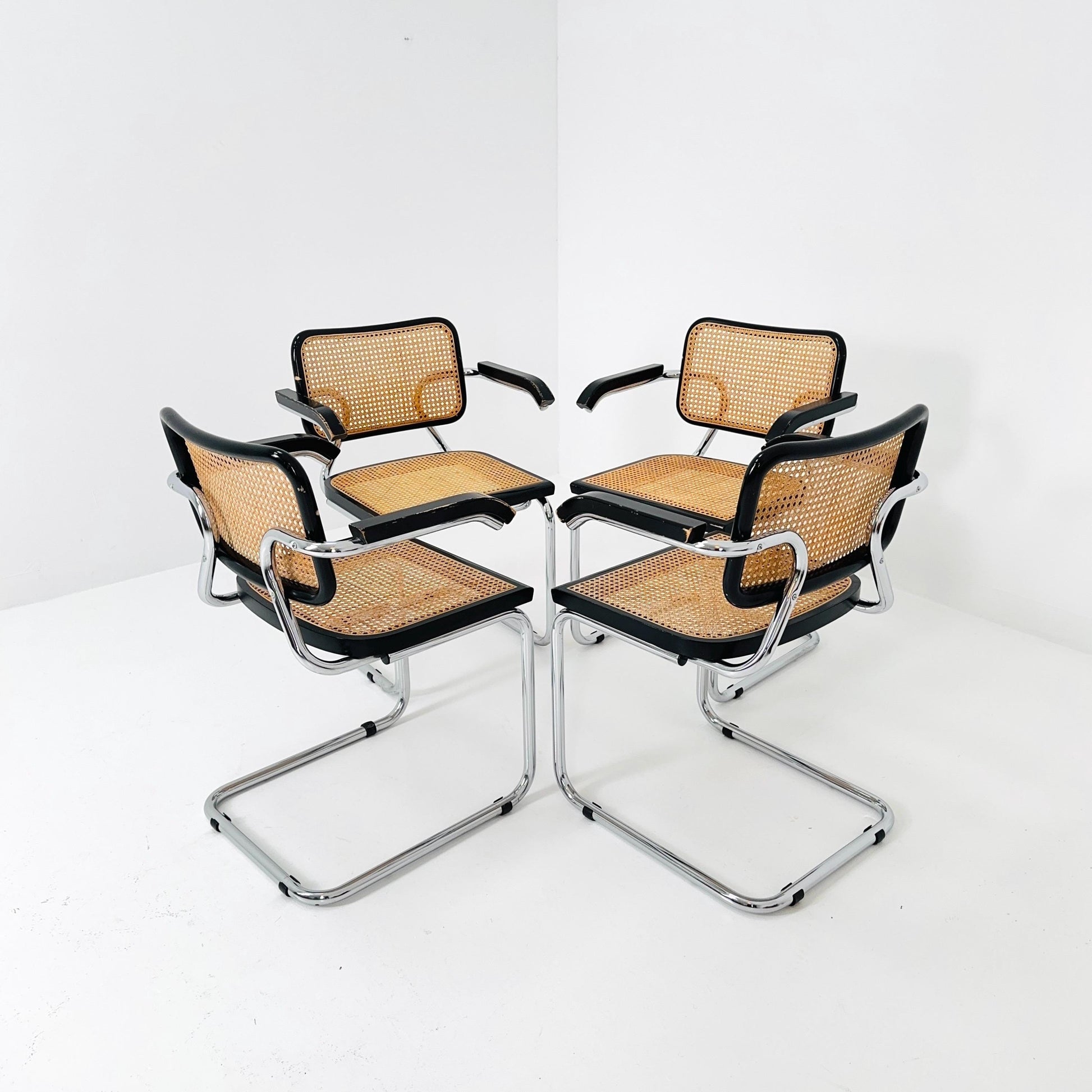 Set of 4 Mid Century s64 Cantilever Cesca Chair by Marcel Breuer / Bauhaus Design / 1980s Italy