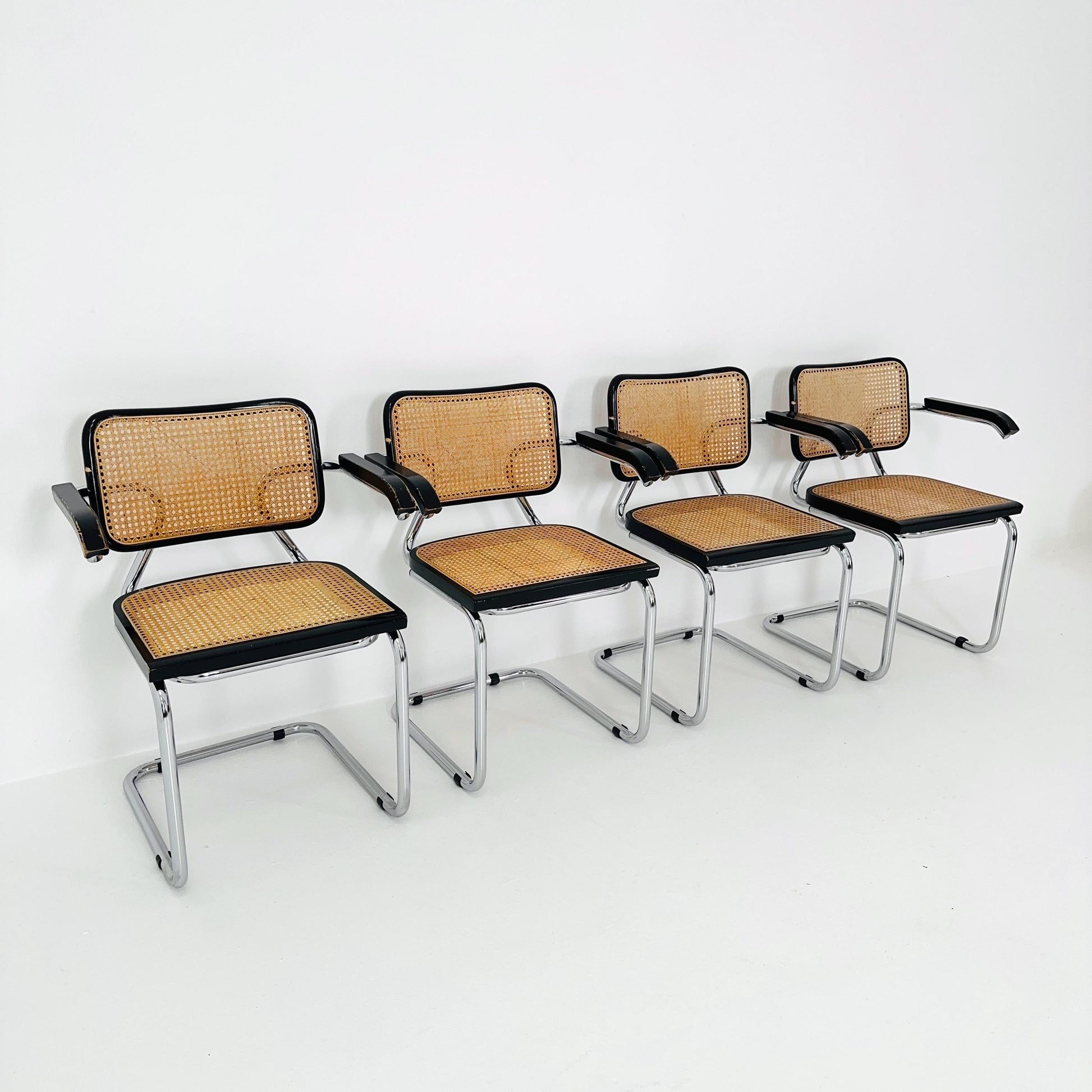 Set of 4 Mid Century s64 Cantilever Cesca Chair by Marcel Breuer / Bauhaus Design / 1980s Italy