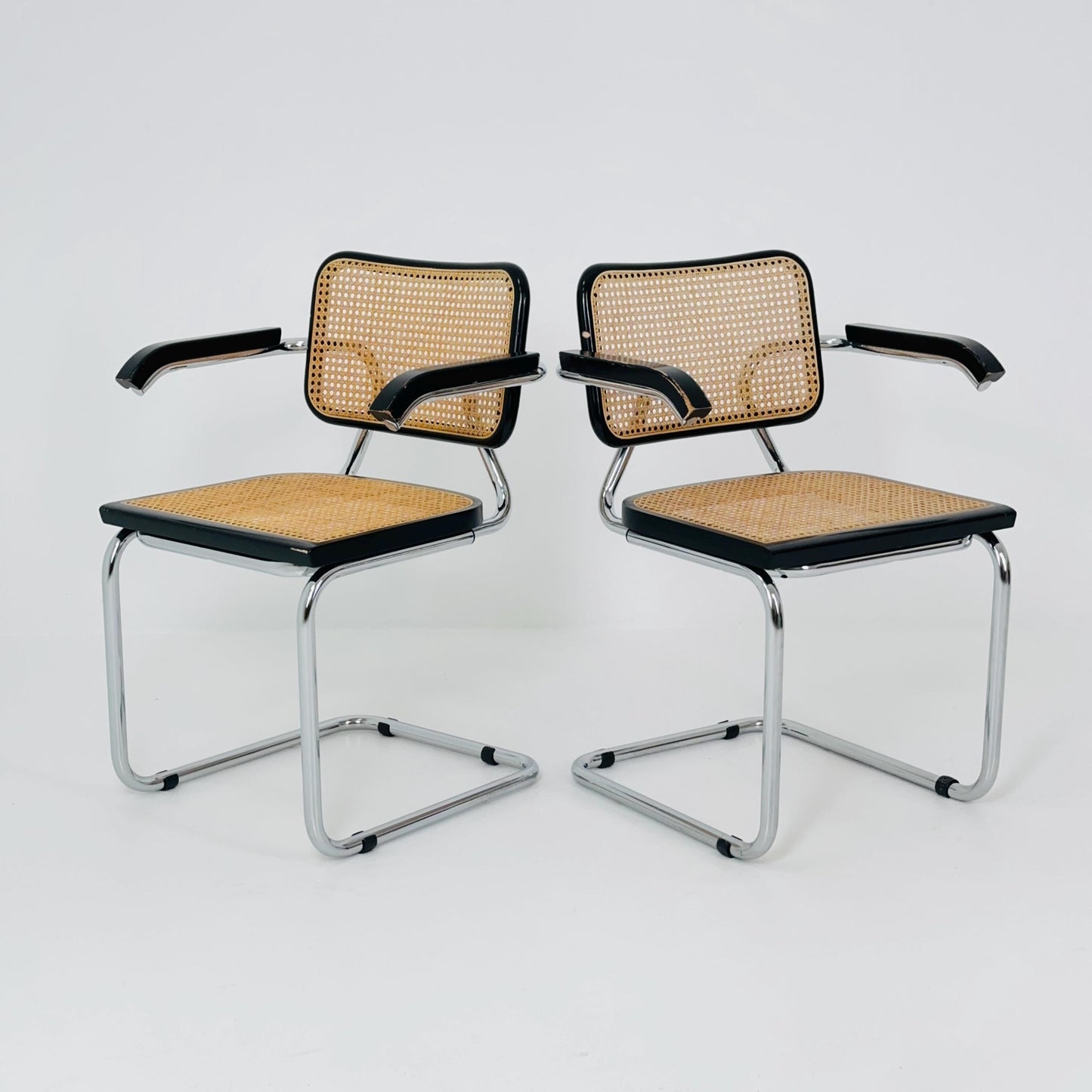 Set of 2 Mid Century s64 Cantilever Cesca Chair by Marcel Breuer / Bauhaus Design / 1980s Italy