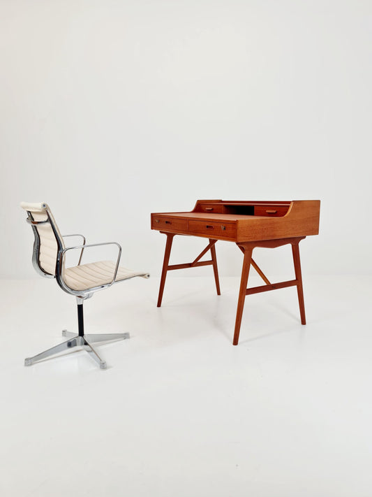 Danish teak Freesanding desk, model 65 Desk by Arne Wahl Ivrsen, 1960s