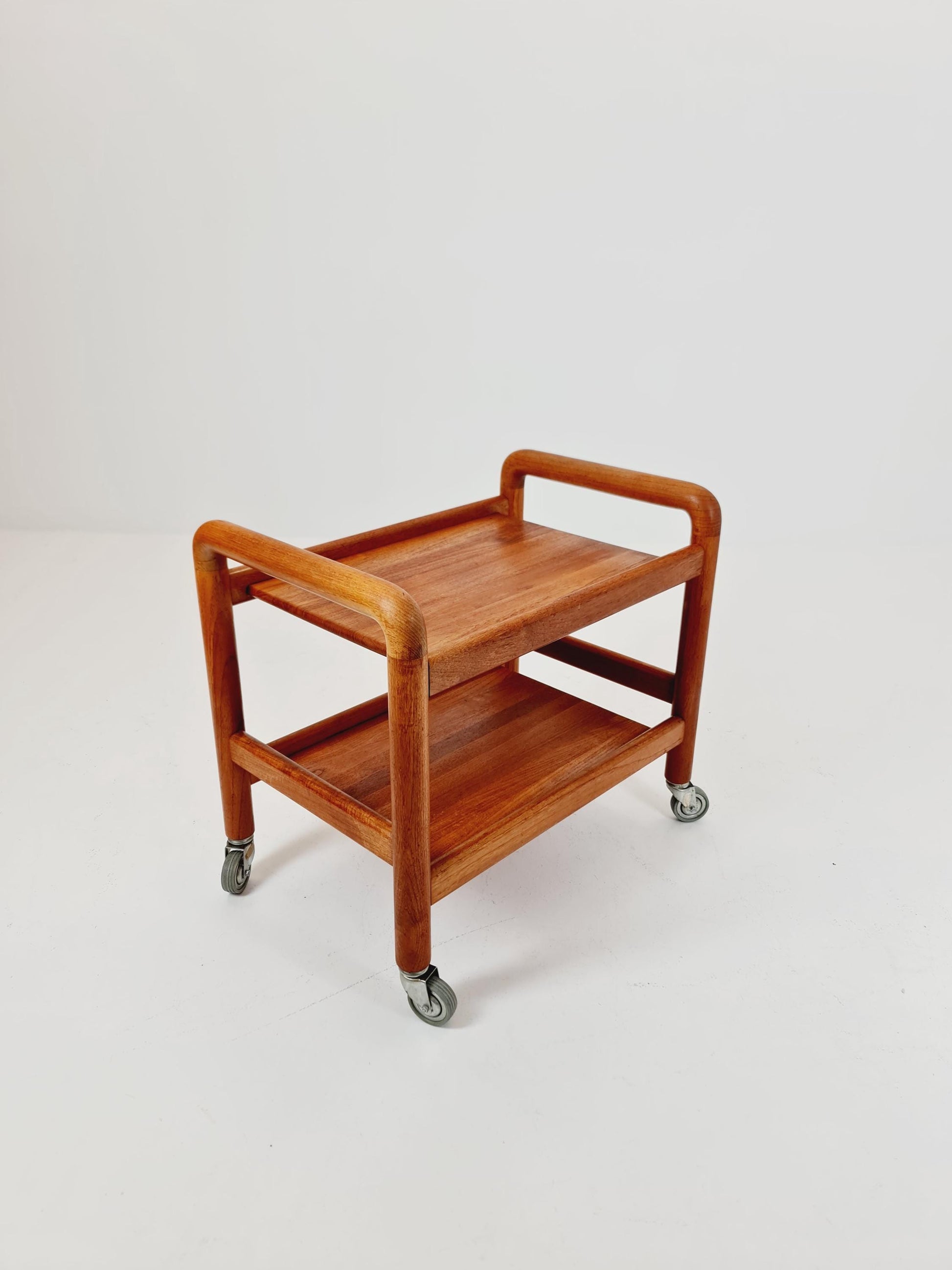 Vintage mid century danish trolley in solid teak/ bar cart By Salling Stolefabrik, 1960s