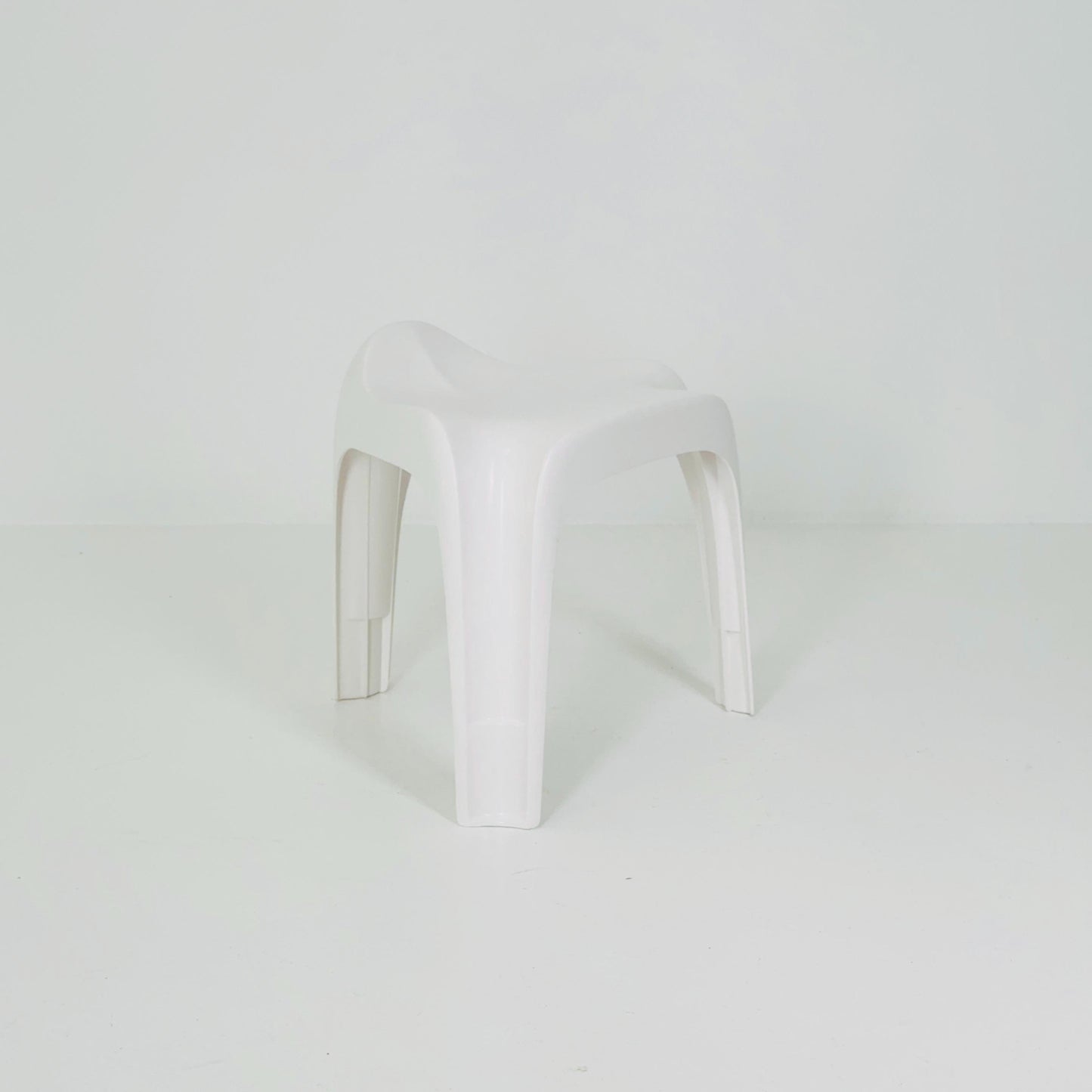 1 of 150 Mid century space age white Taboret stool by Alexander Begge for Casala 1970s Germany