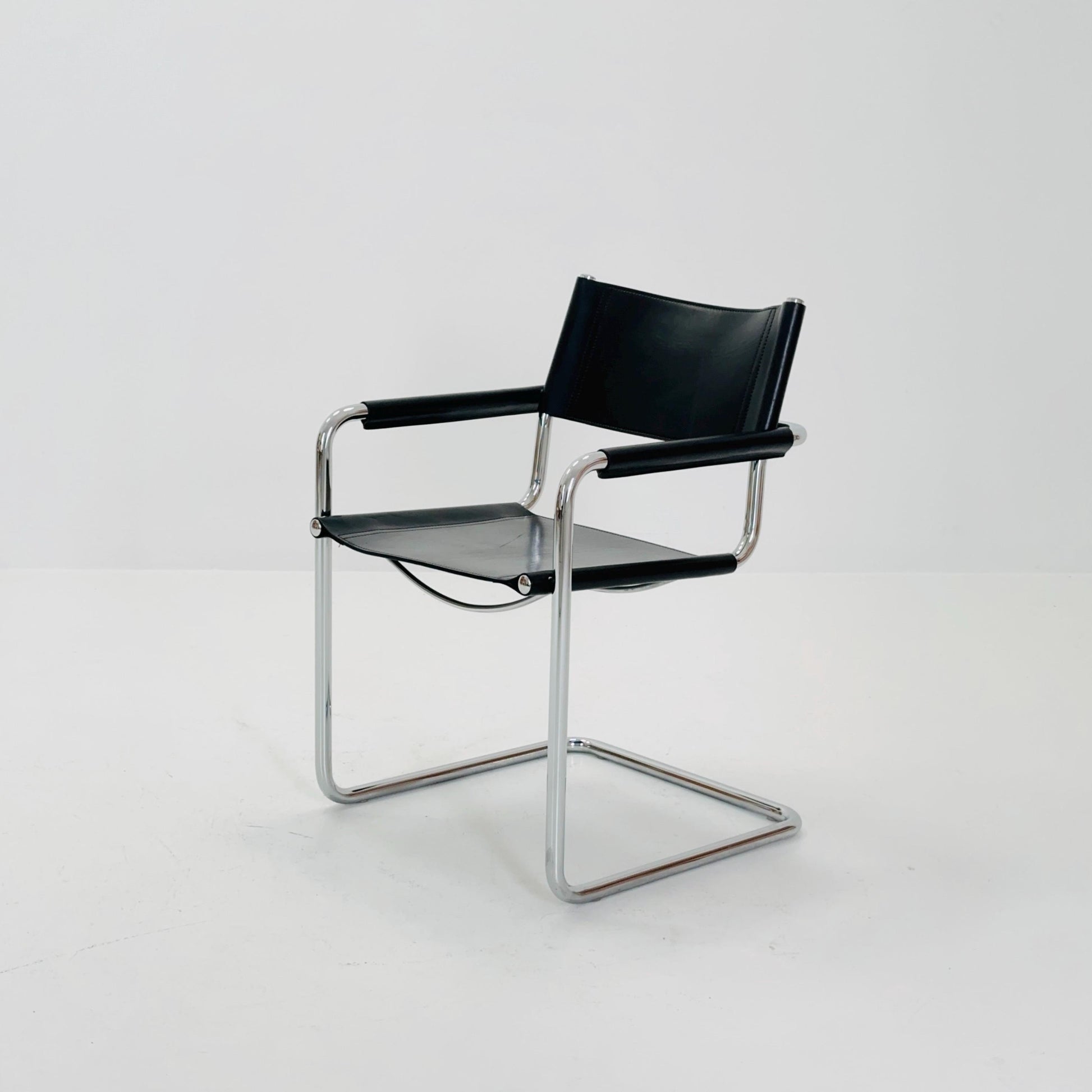 Set of 2 Mid century B34 Matteo Grassi Mg5 black leather cantilever chairs by Mart Stam italy 1980s