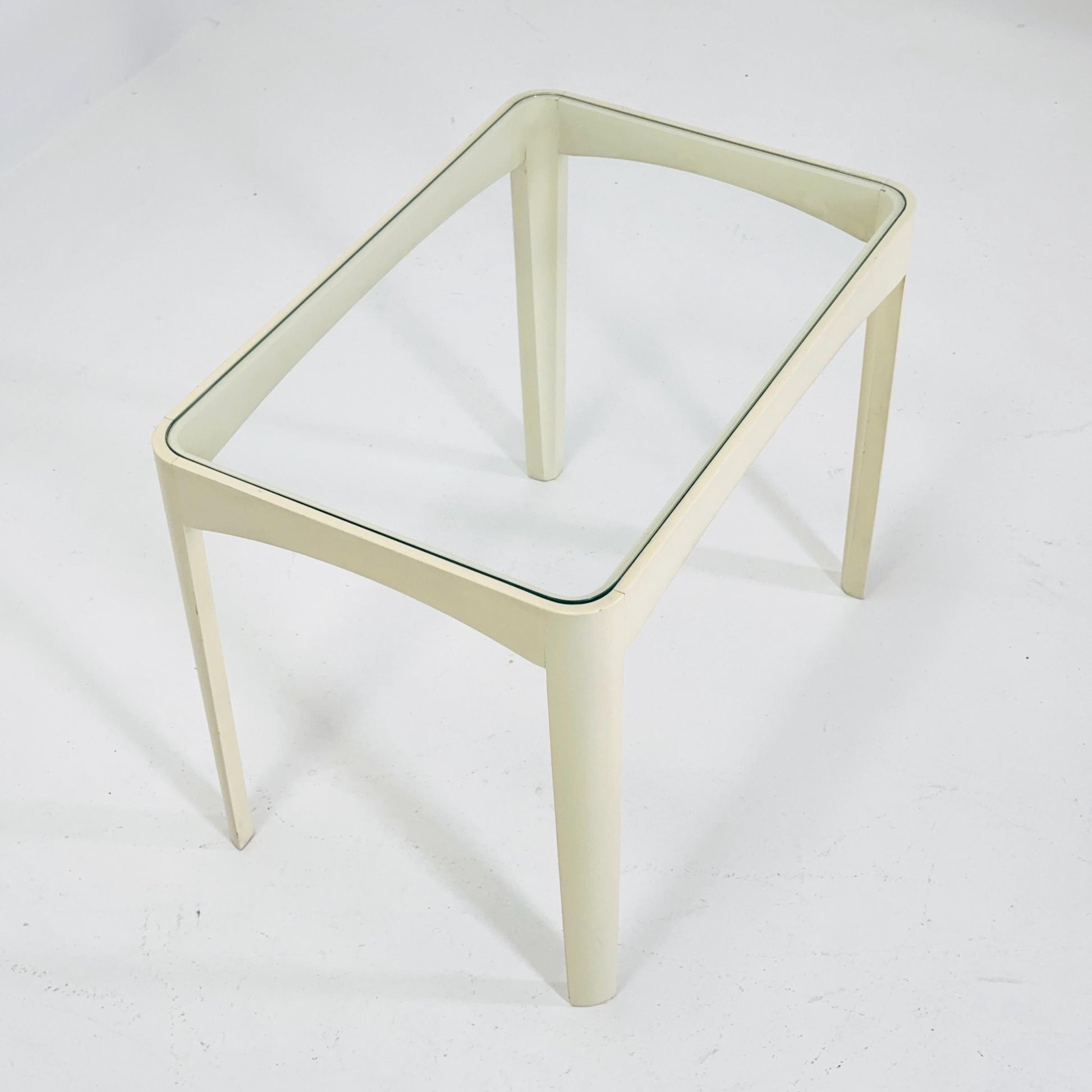 Mid century Space Age white side Table by Peter Ghyczy for Horn Germany , 1970s