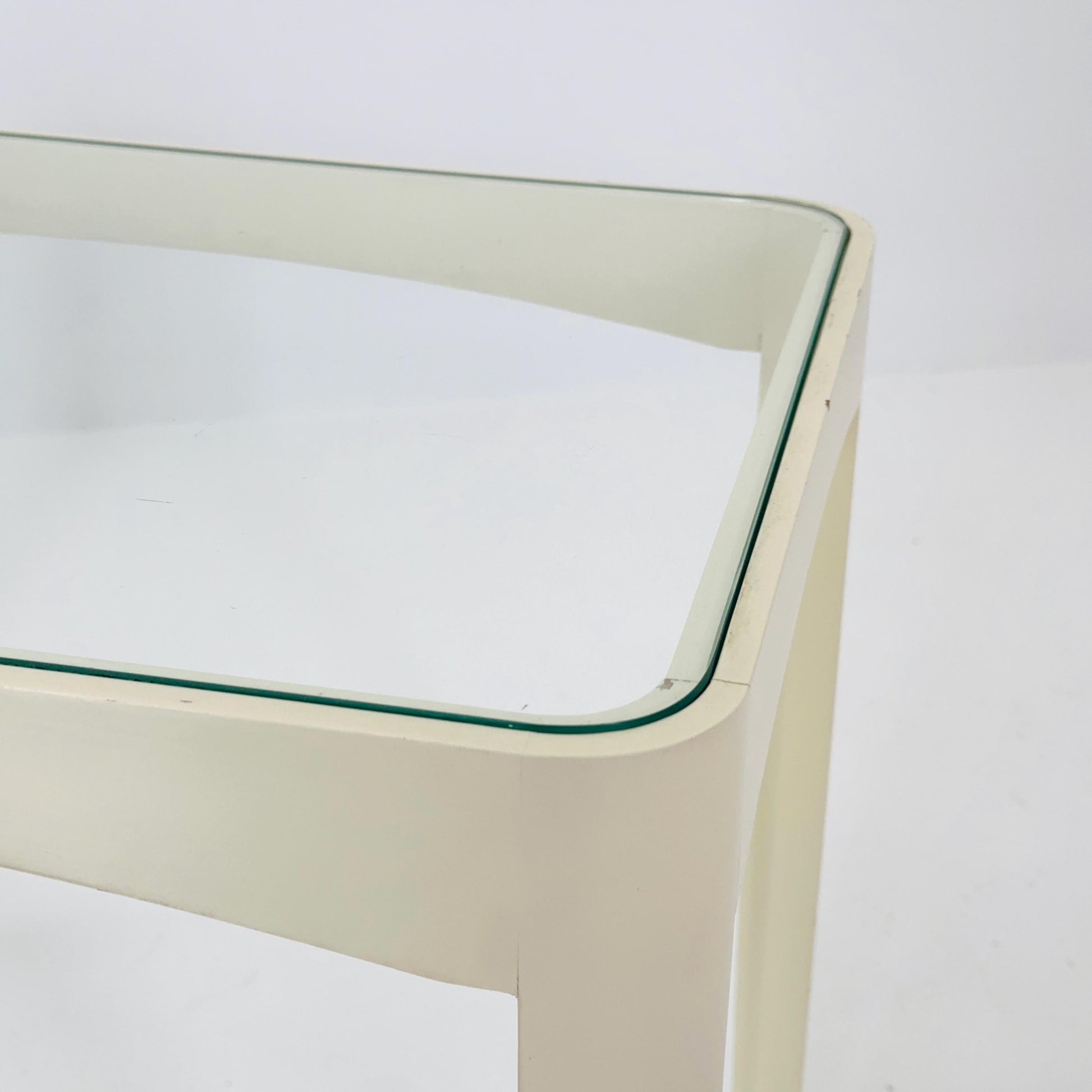 Mid century Space Age white side Table by Peter Ghyczy for Horn Germany , 1970s