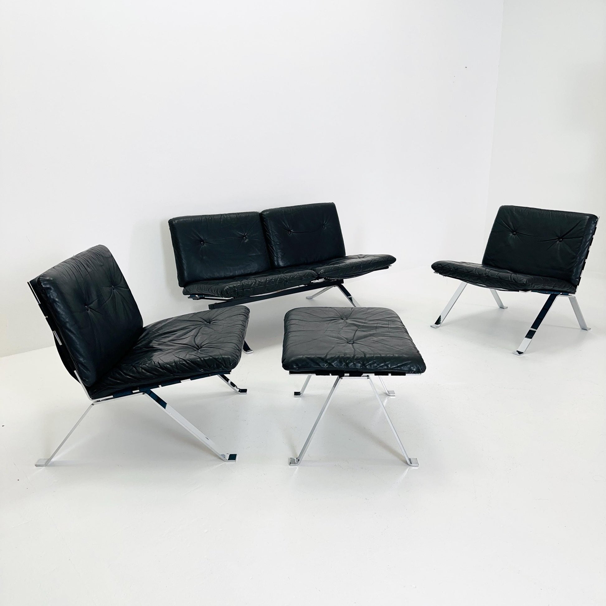 Set of 4 items Mid century leather lounge Euro lounge chairs by Hans Eichenberger for Girsberger - 1960s Switzerland