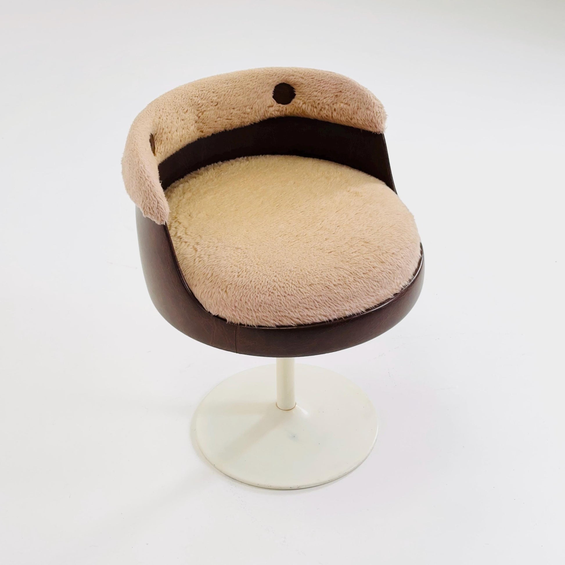 Mid-Century Space Age Tulip Chair in Teddy Fabric | 1970s Netherlands |