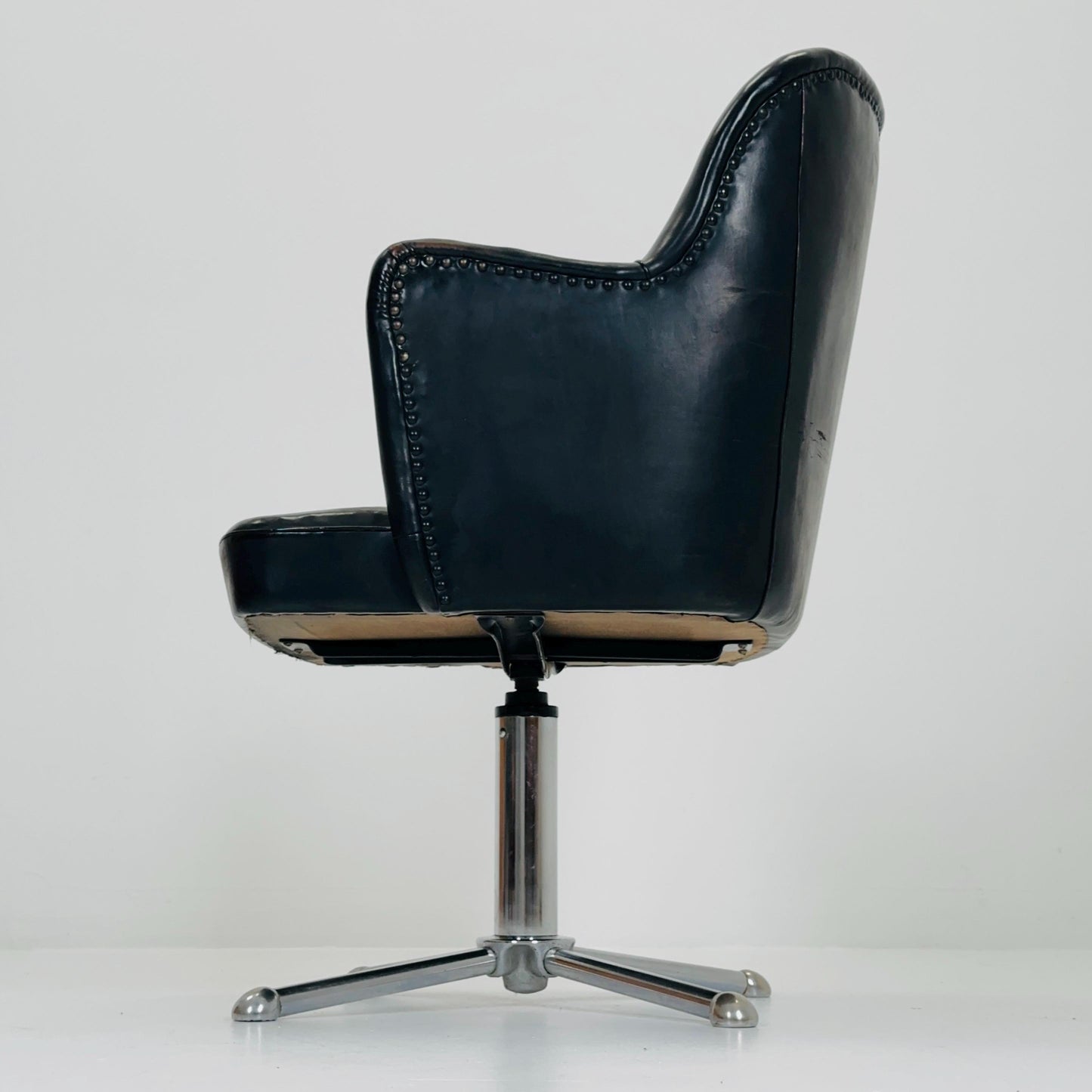 Mid century Olli Mannermaa black Leather Kilta armchair by Eugen Schmidt & Cassina Martela 1970s