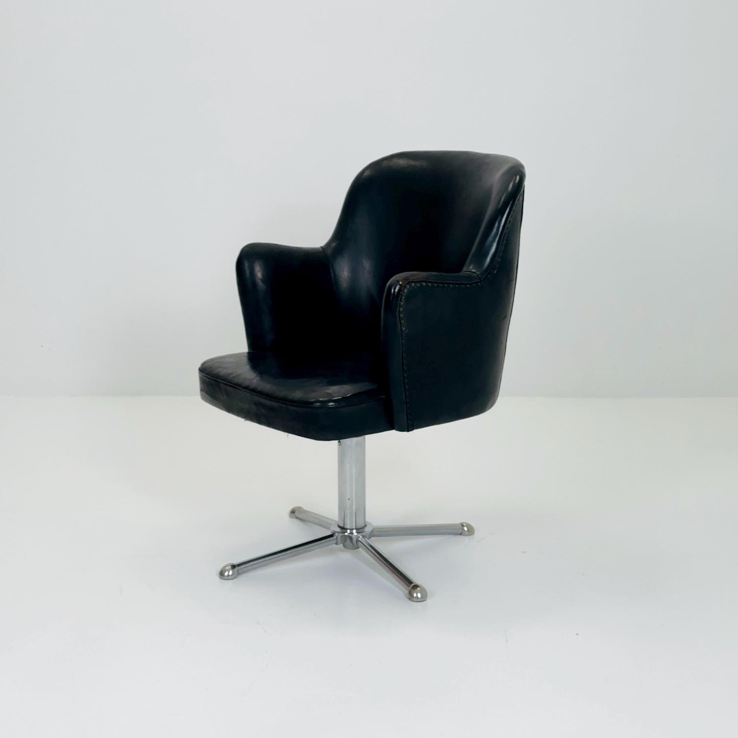 Mid century Olli Mannermaa black Leather Kilta armchair by Eugen Schmidt & Cassina Martela 1970s