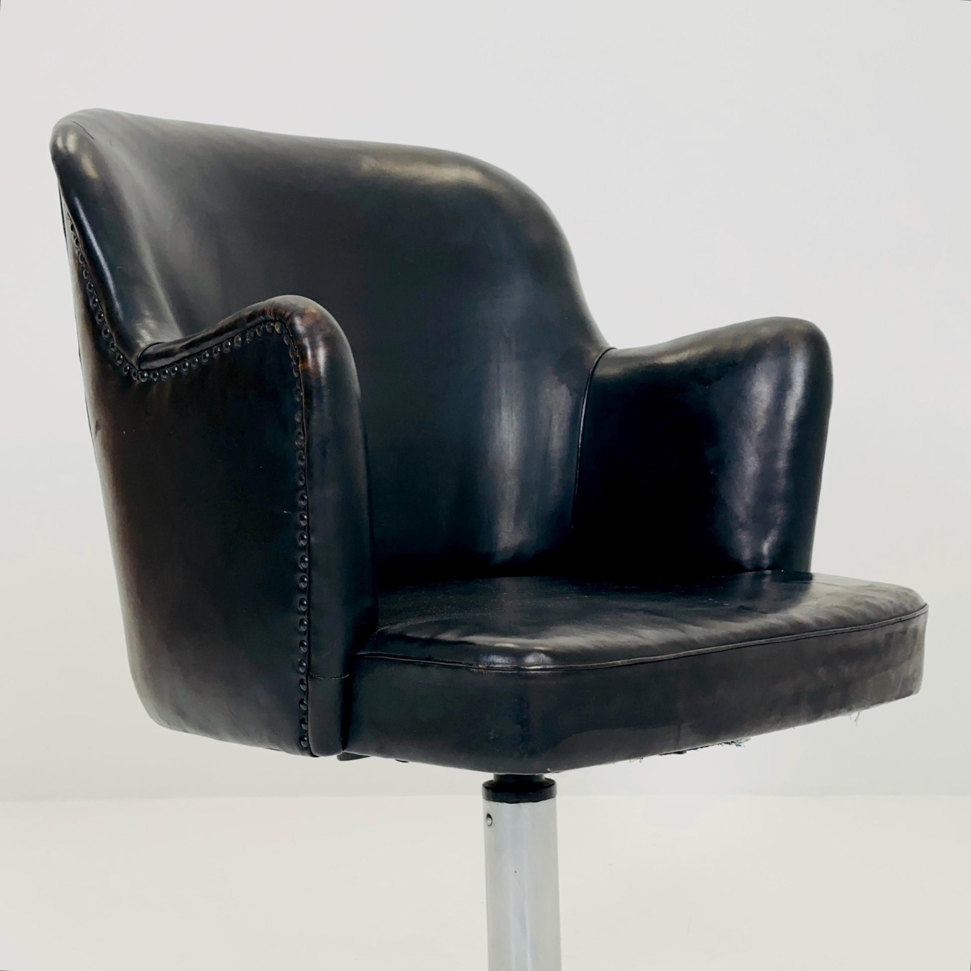 Mid century Olli Mannermaa black Leather Kilta armchair by Eugen Schmidt & Cassina Martela 1970s