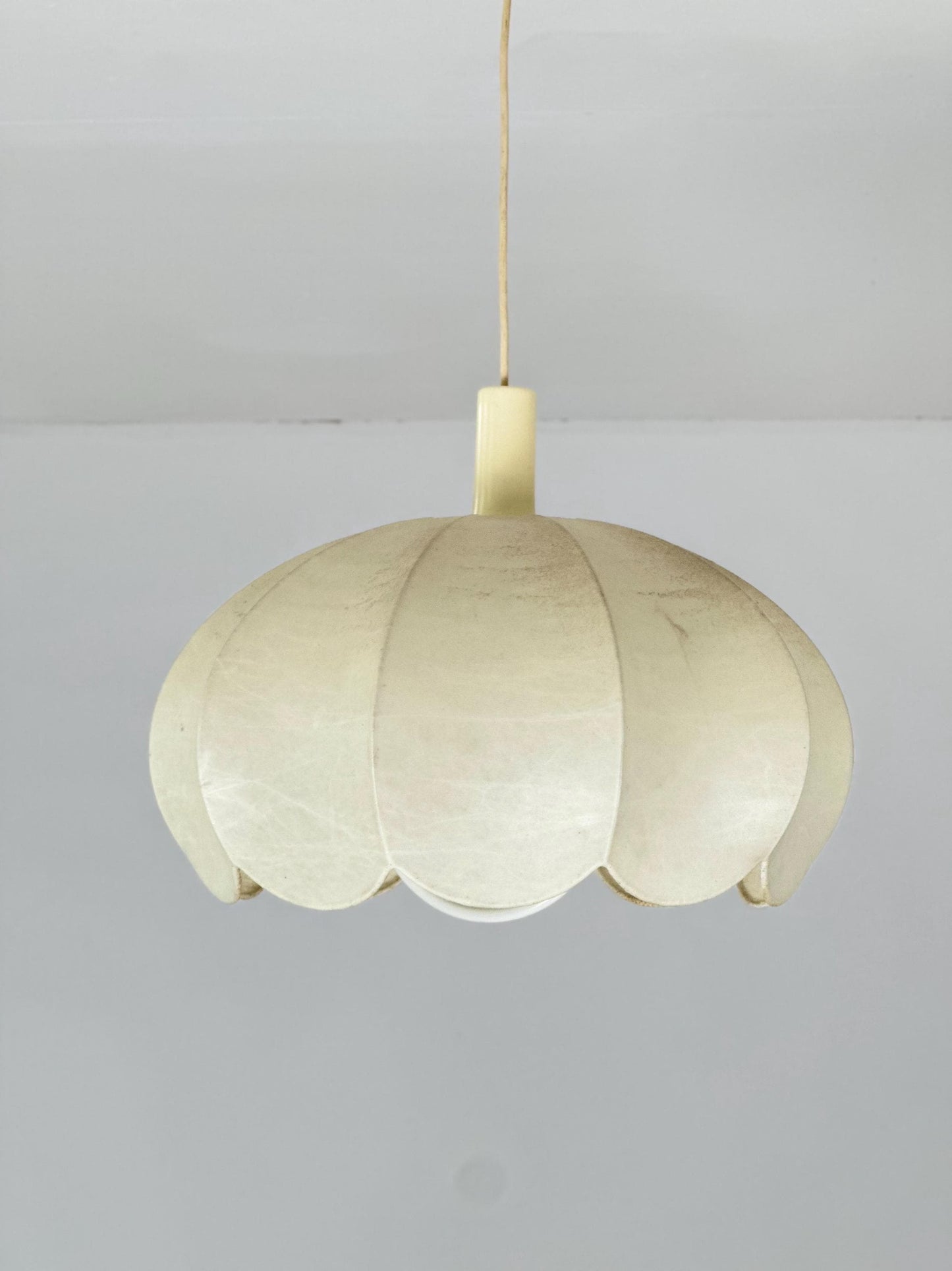 Mid century rare pendant lamp from the Cocoon series Designer Achille & Pier Giacomo Castiglioni Bovezzo (Italy) 1960s