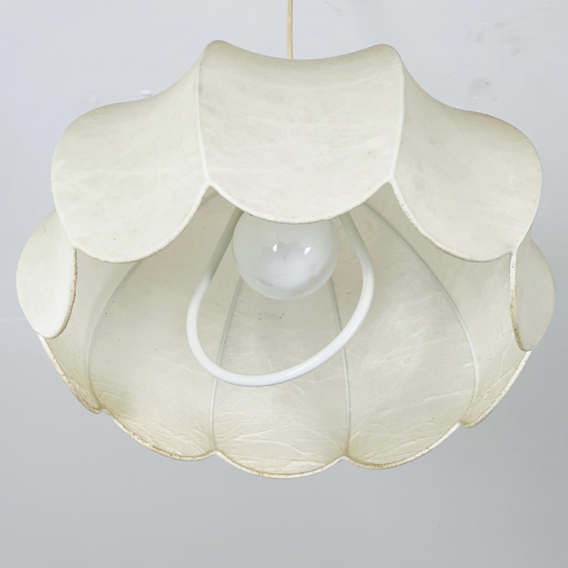 Mid century rare pendant lamp from the Cocoon series Designer Achille & Pier Giacomo Castiglioni Bovezzo (Italy) 1960s