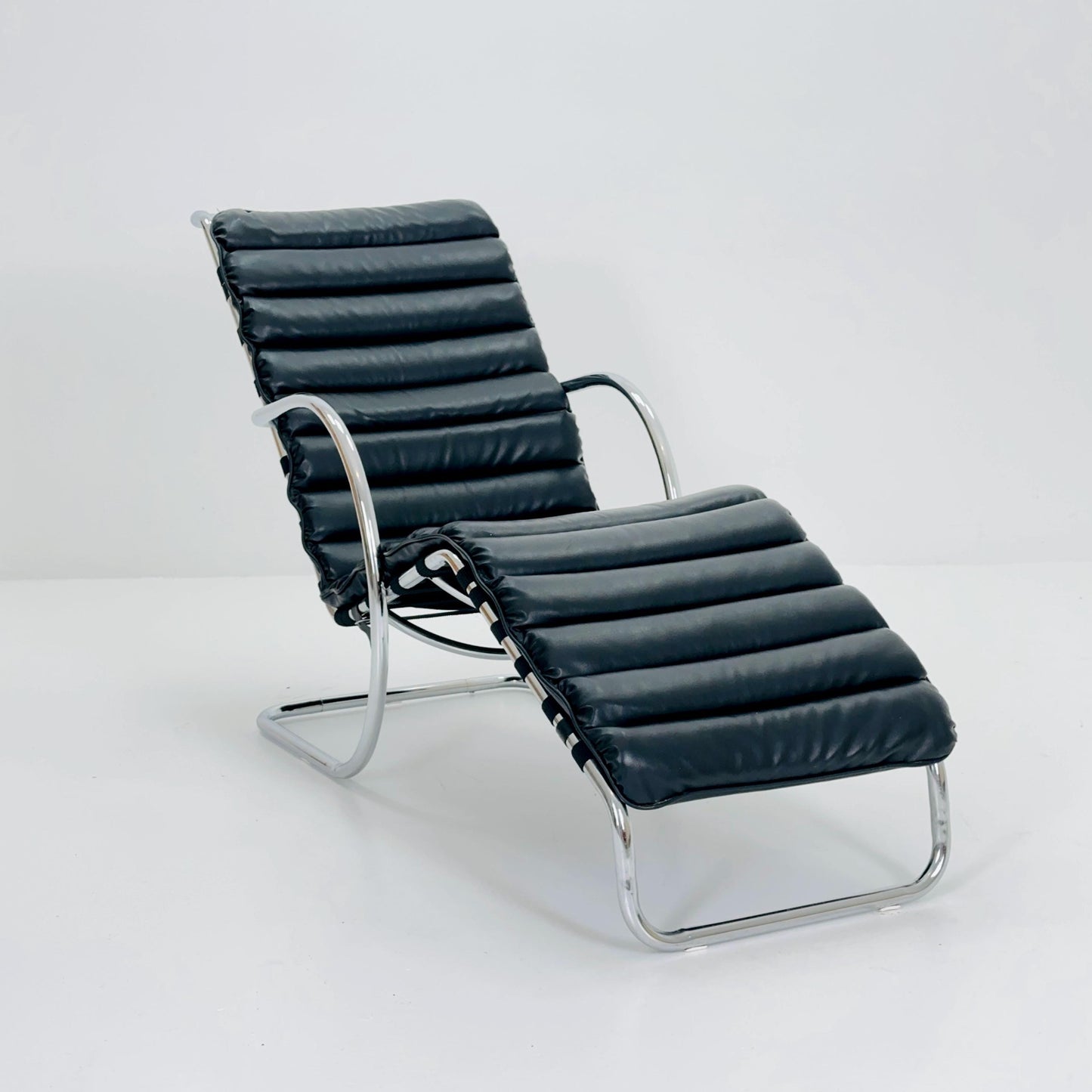 Mid-Century MR Chaise Lounge Chair by Mies van der Rohe for Kare Design Germany, 1980s