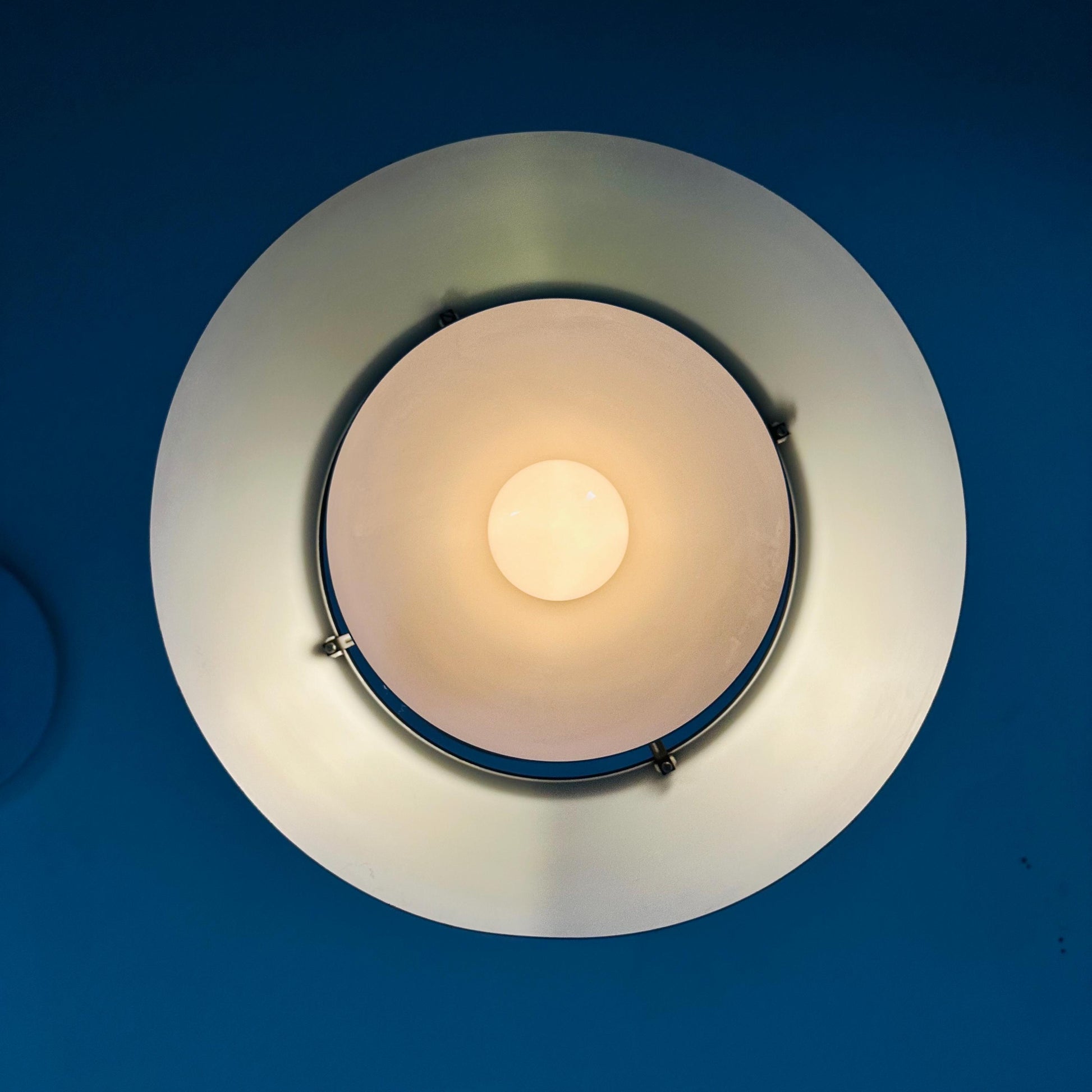 Mid century AJ Royal 500 hanging lamp by Arne Jacobsen for Poulsen 1960s