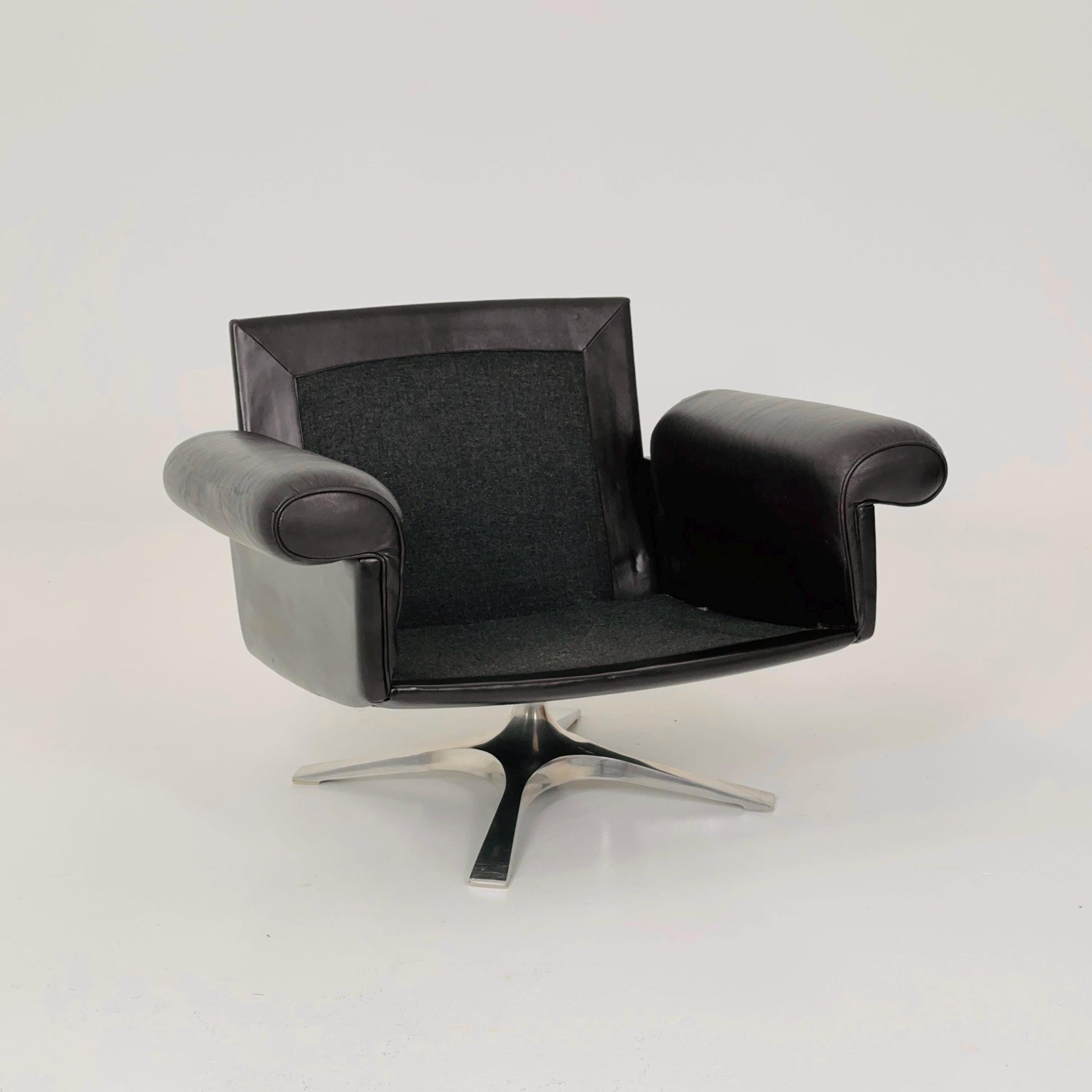 Mid Century De Sede "DS-31" armchair in chocolate brown, Switzerland 1970s
