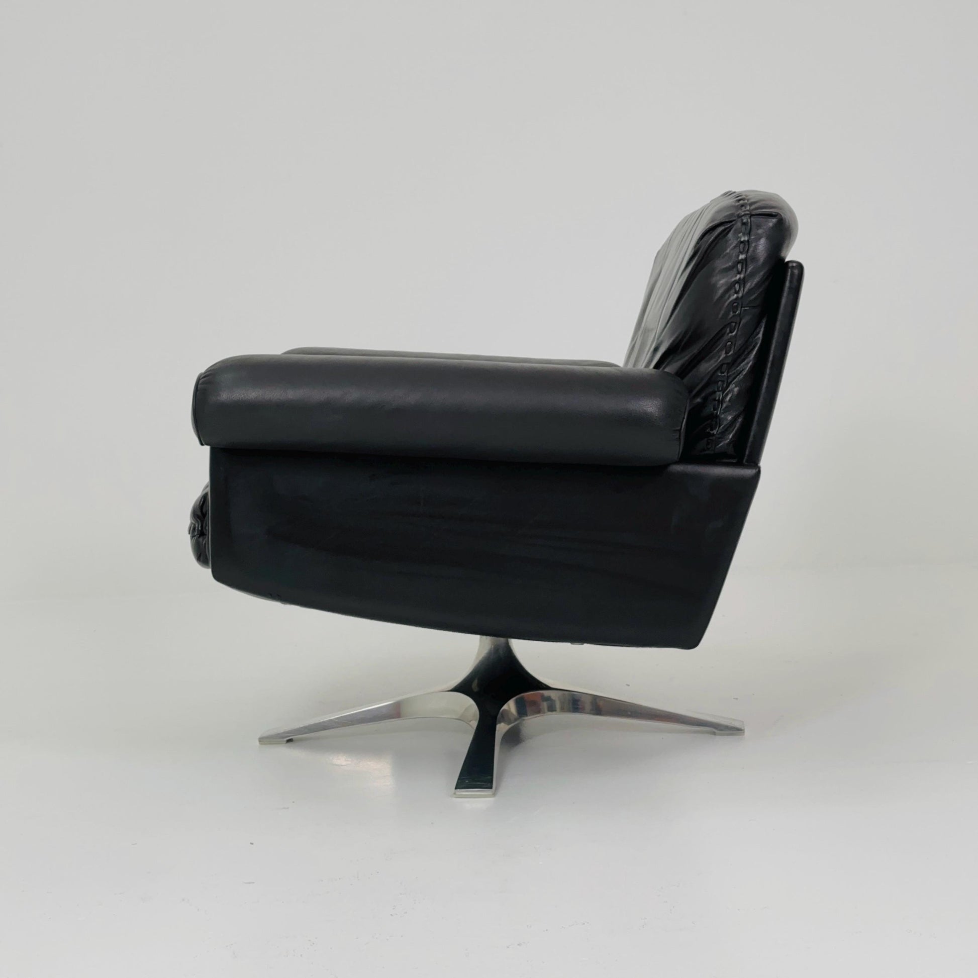 Mid Century De Sede "DS-31" armchair in chocolate brown, Switzerland 1970s