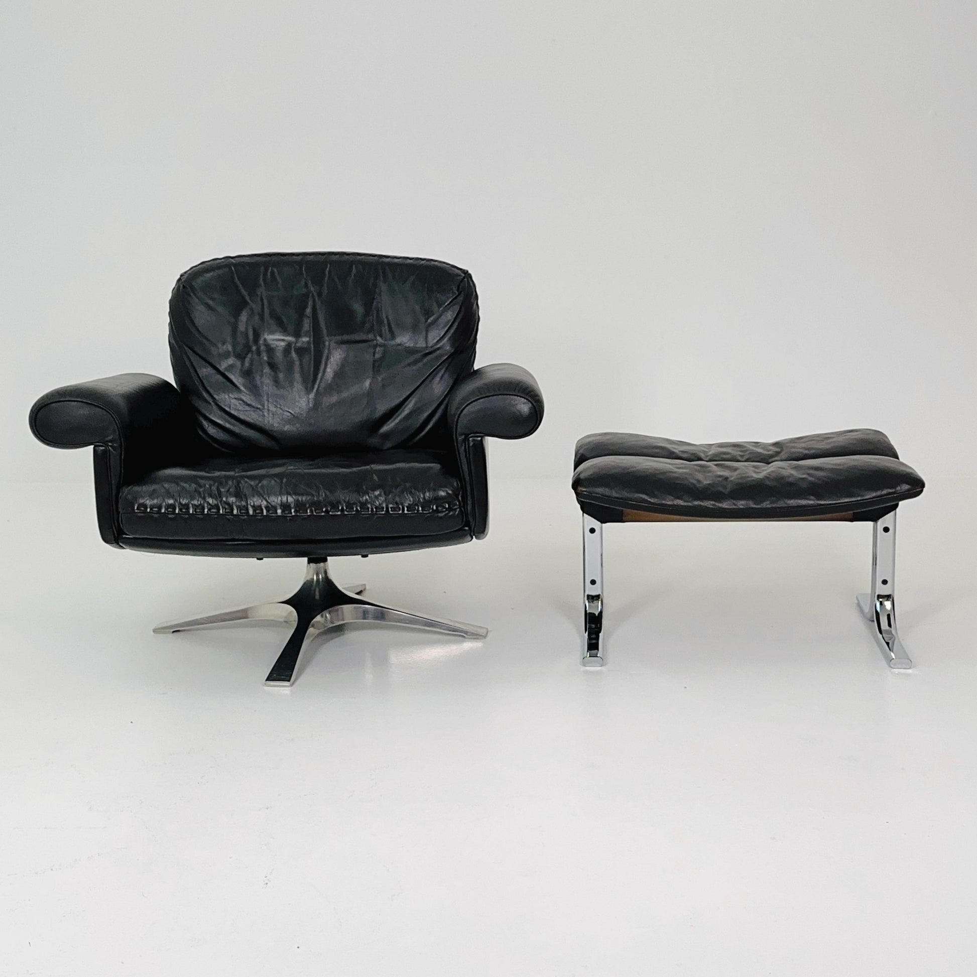 Mid Century De Sede "DS-31" armchair & ottoman in chocolate brown, Switzerland 1970s