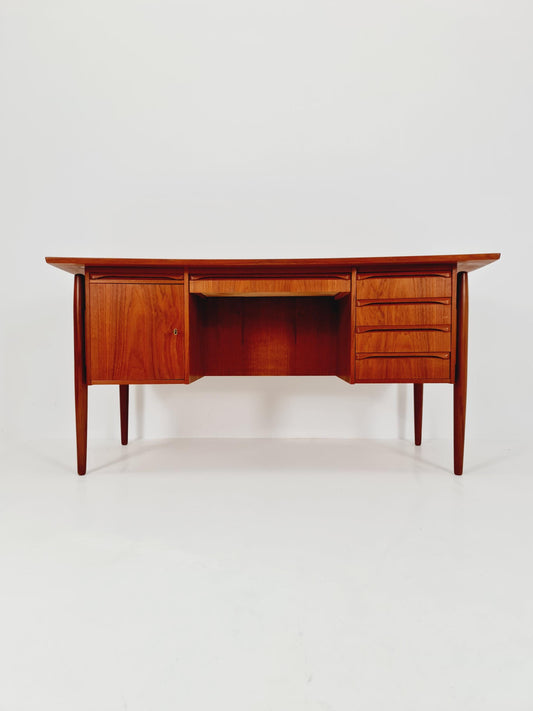 Danish vintage Solid teak for GV Møbler, Denmark, 1960s