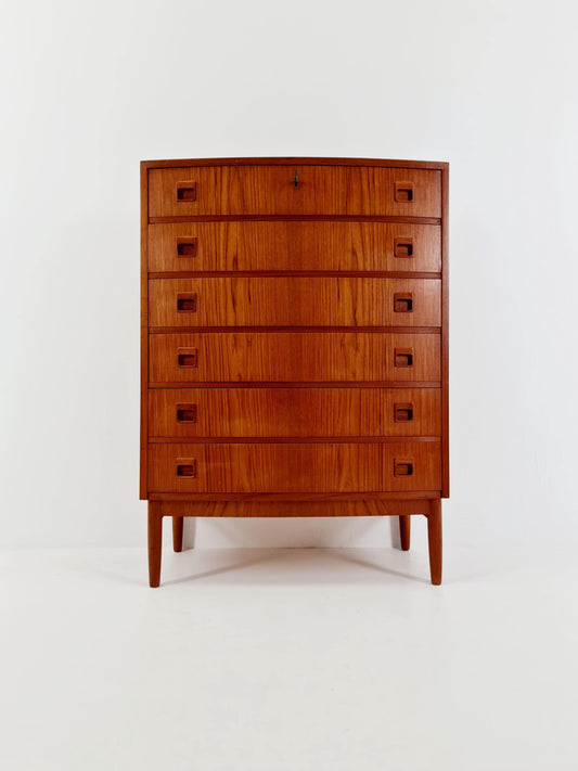 Midcentury Danish teak chest of drawers / drawer dresser / cabinet, 1960s