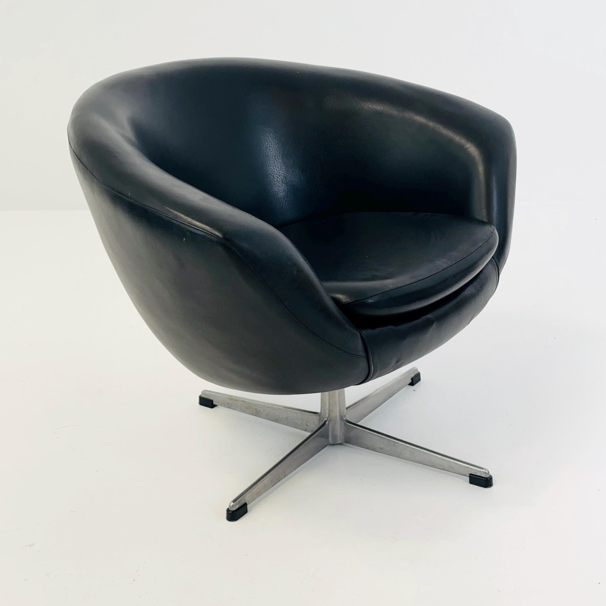 1 of 2 Mid Century Swivel ‘Pod’ Armchair by Overman Sweden, 1960s