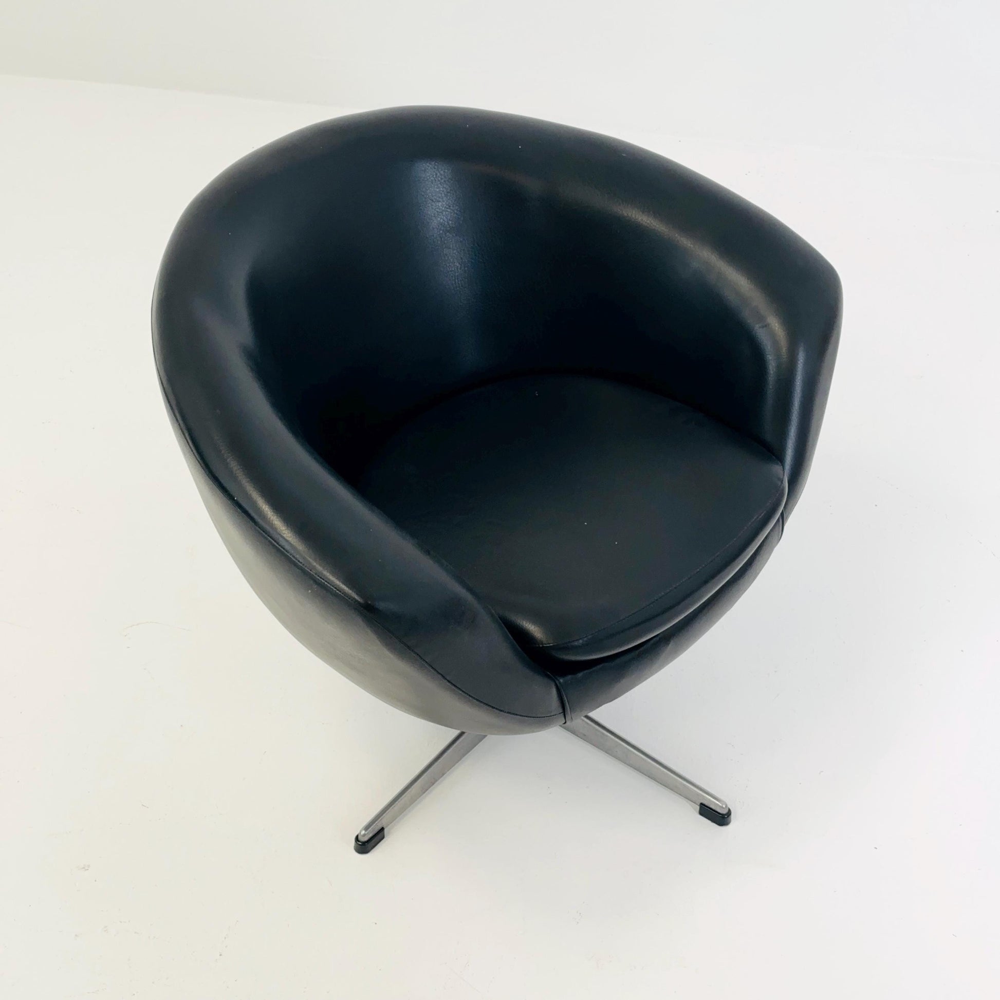 1 of 2 Mid Century Swivel ‘Pod’ Armchair by Overman Sweden, 1960s