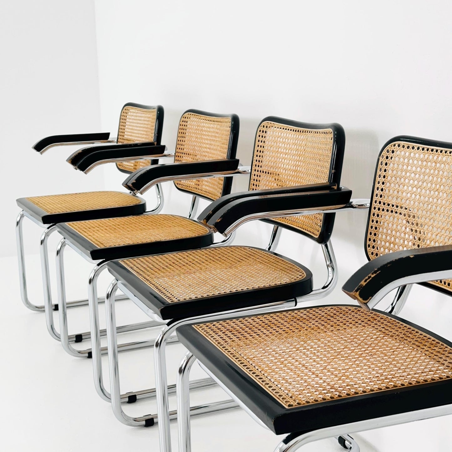 Set of 4 Mid Century s64 Cantilever Cesca Chair by Marcel Breuer / Bauhaus Design / 1980s Italy