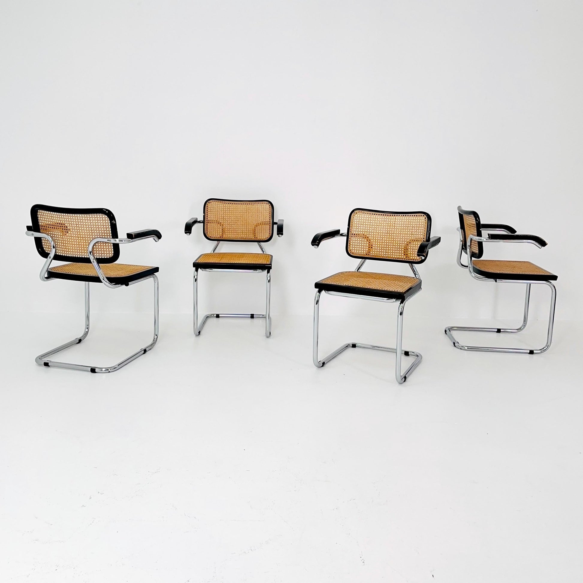 Set of 4 Mid Century s64 Cantilever Cesca Chair by Marcel Breuer / Bauhaus Design / 1980s Italy