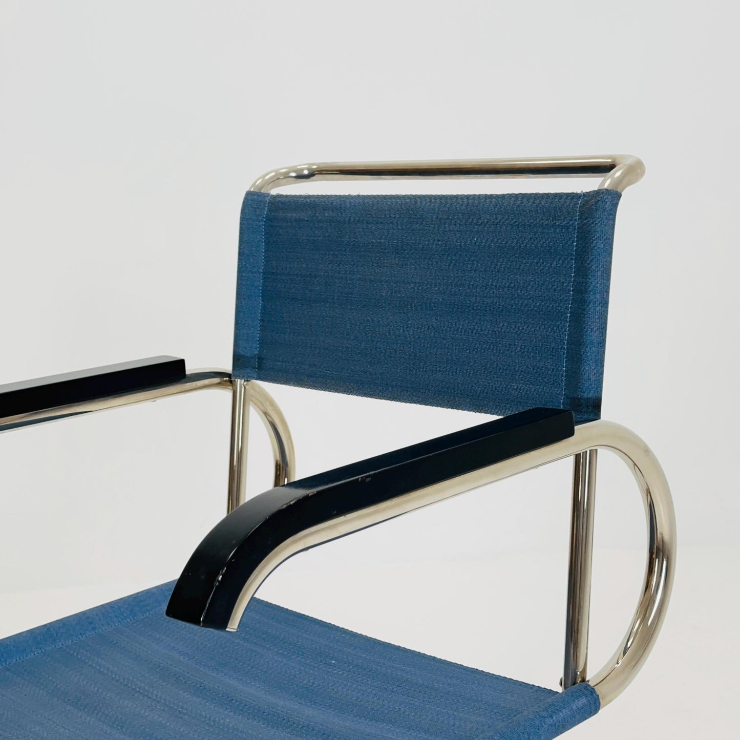 Mid century Cantilever D40 armchair Bauhaus-Gurt - Blau (052) for Marcel Breuer By Tecta Germany 1980s