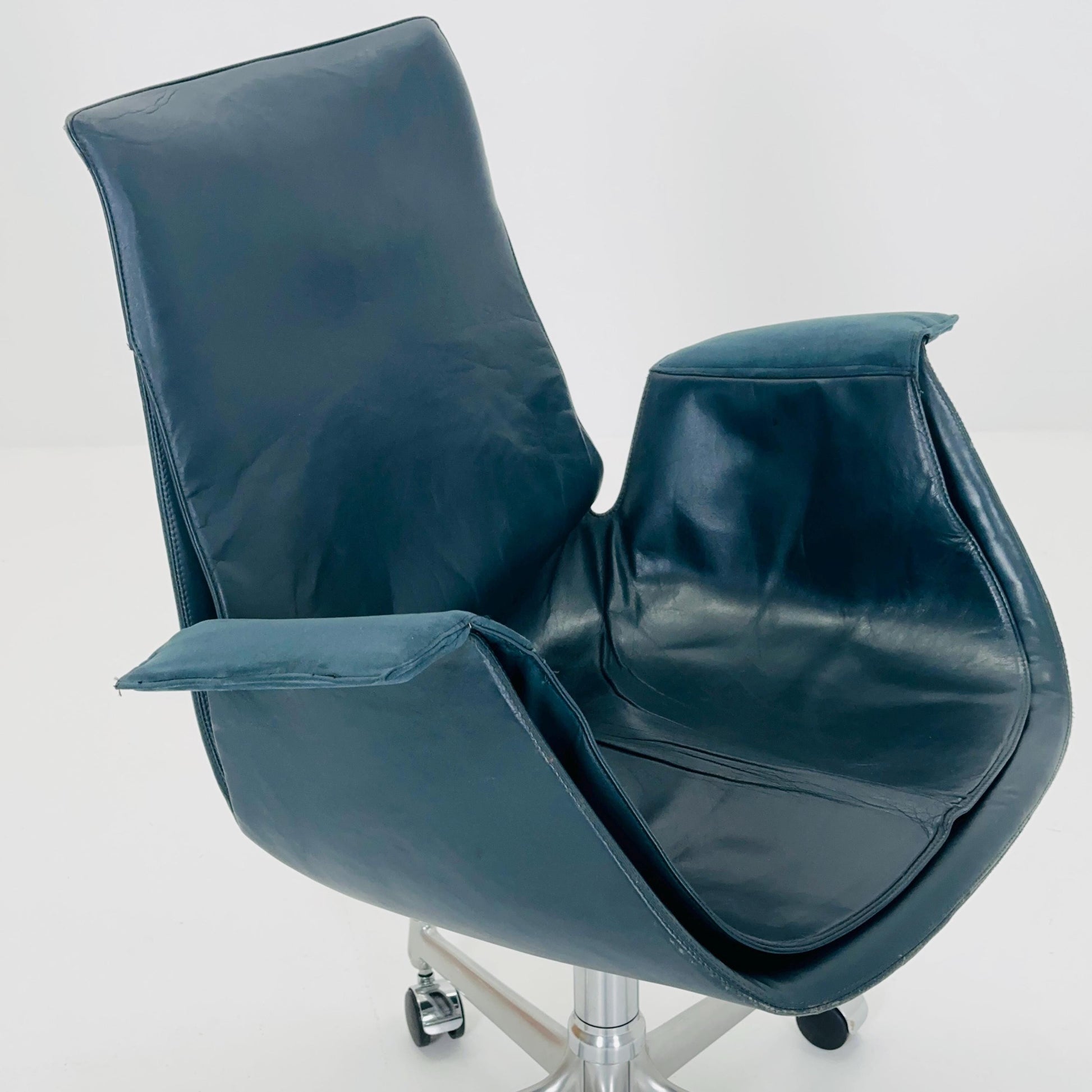 Mid centruy Tulip dark green Desk Chair Modell 6727 by Preben Fabricius & Jørgen Kastholm – for Walter Knoll, 1960s by Kill