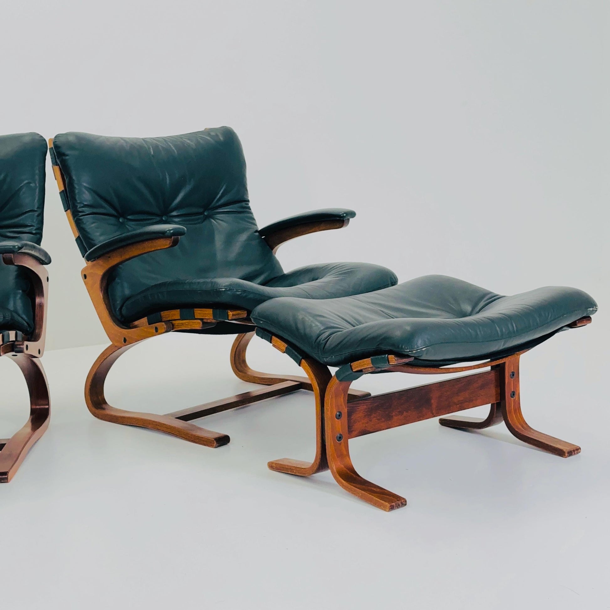 Set of Mid century Kengu Leather Armchairs and ottoman by Elsa & Nordahl Solheim for Rybo Rykken - Norway Scandinavian Design 1960s