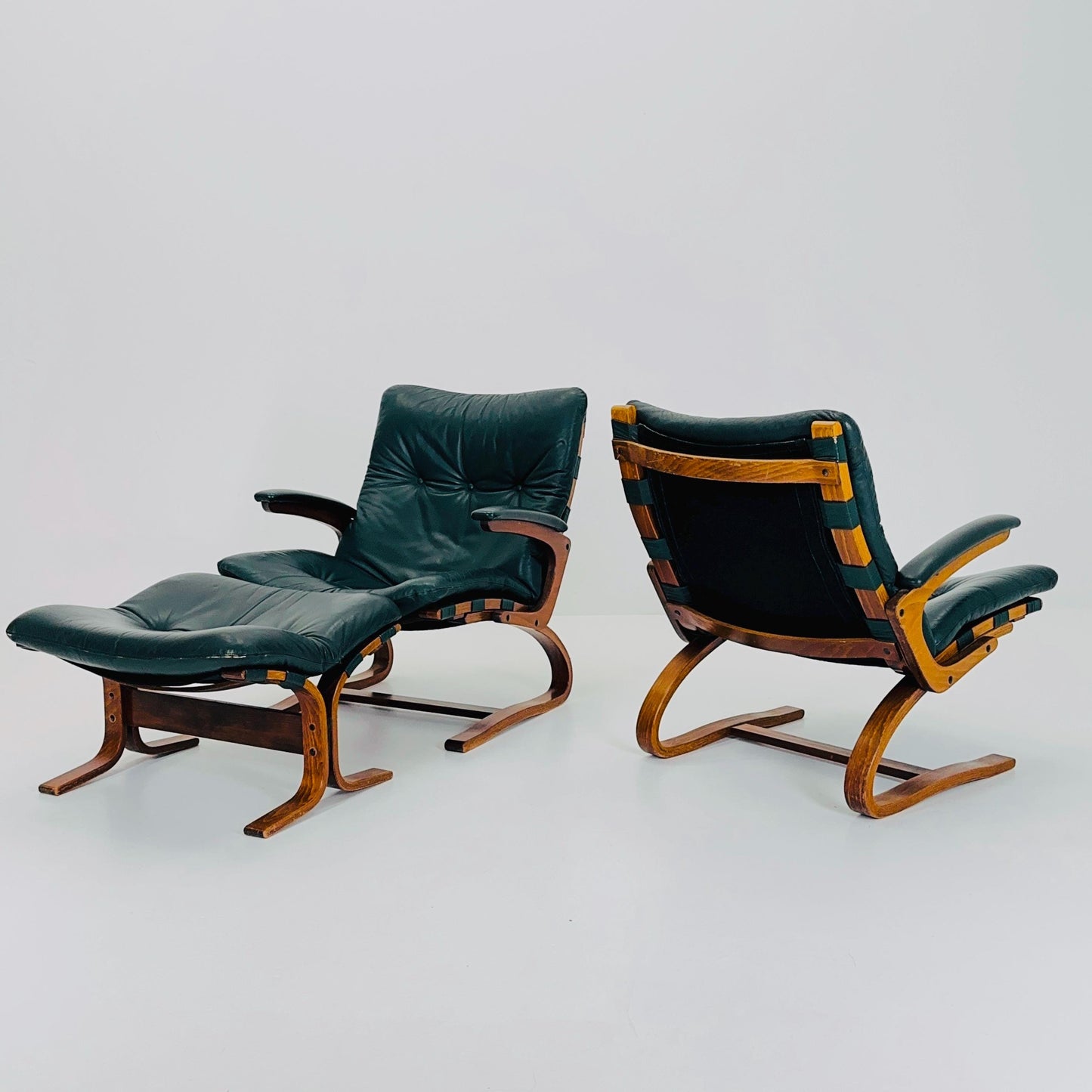 Set of Mid century Kengu Leather Armchairs and ottoman by Elsa & Nordahl Solheim for Rybo Rykken - Norway Scandinavian Design 1960s