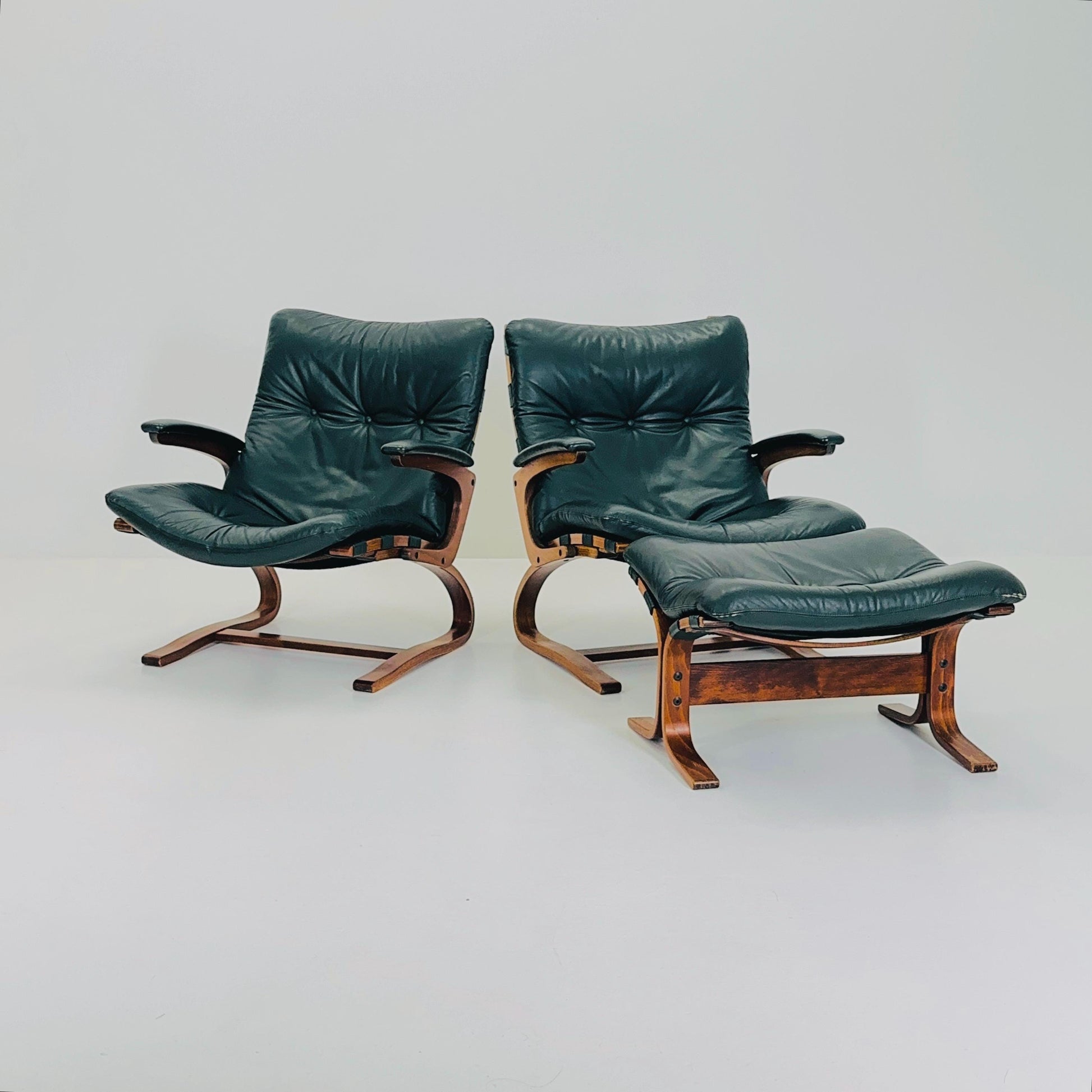 Set of Mid century Kengu Leather Armchairs and ottoman by Elsa & Nordahl Solheim for Rybo Rykken - Norway Scandinavian Design 1960s