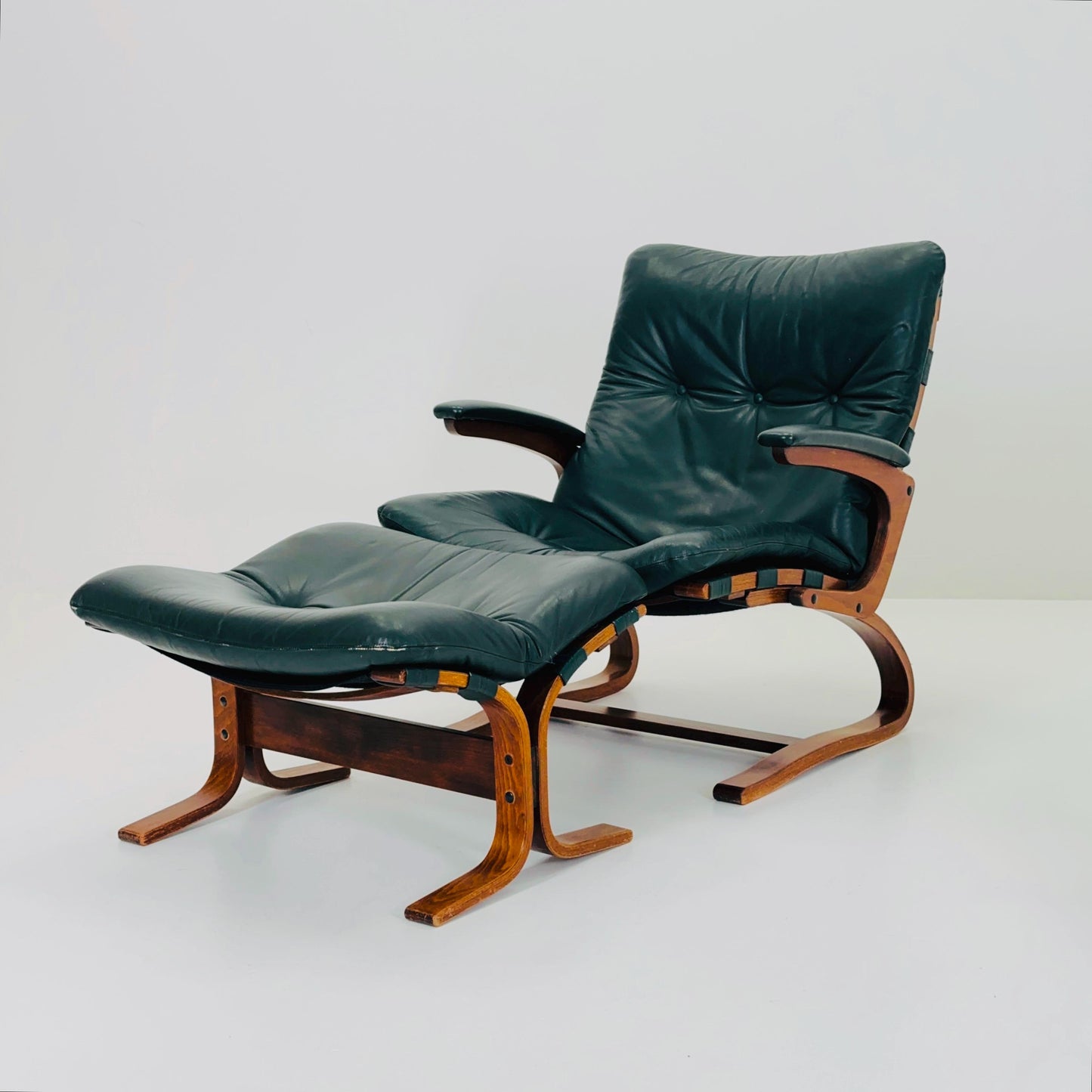 Set of Mid century Kengu Leather Armchairs and ottoman by Elsa & Nordahl Solheim for Rybo Rykken - Norway Scandinavian Design 1960s