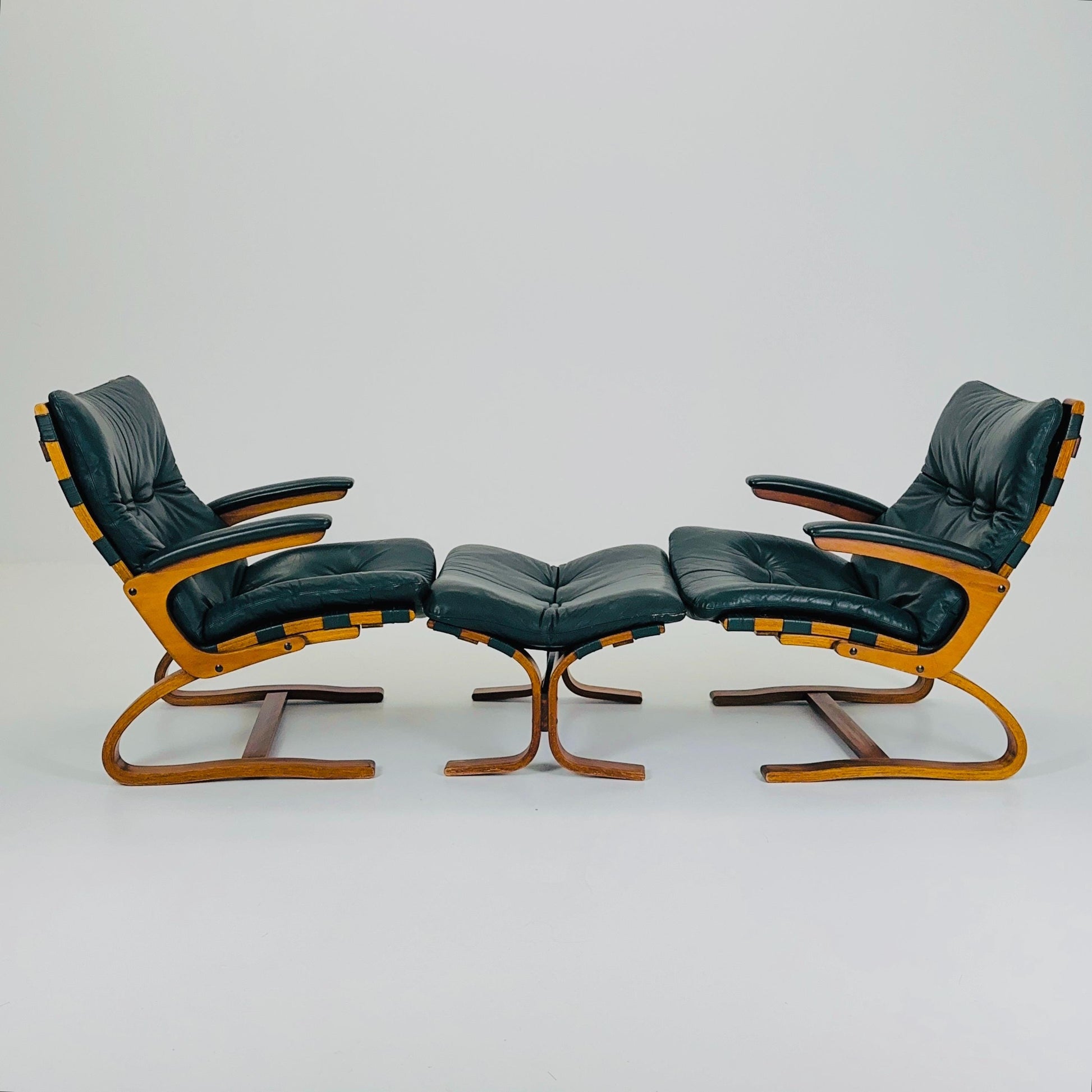 Set of Mid century Kengu Leather Armchairs and ottoman by Elsa & Nordahl Solheim for Rybo Rykken - Norway Scandinavian Design 1960s