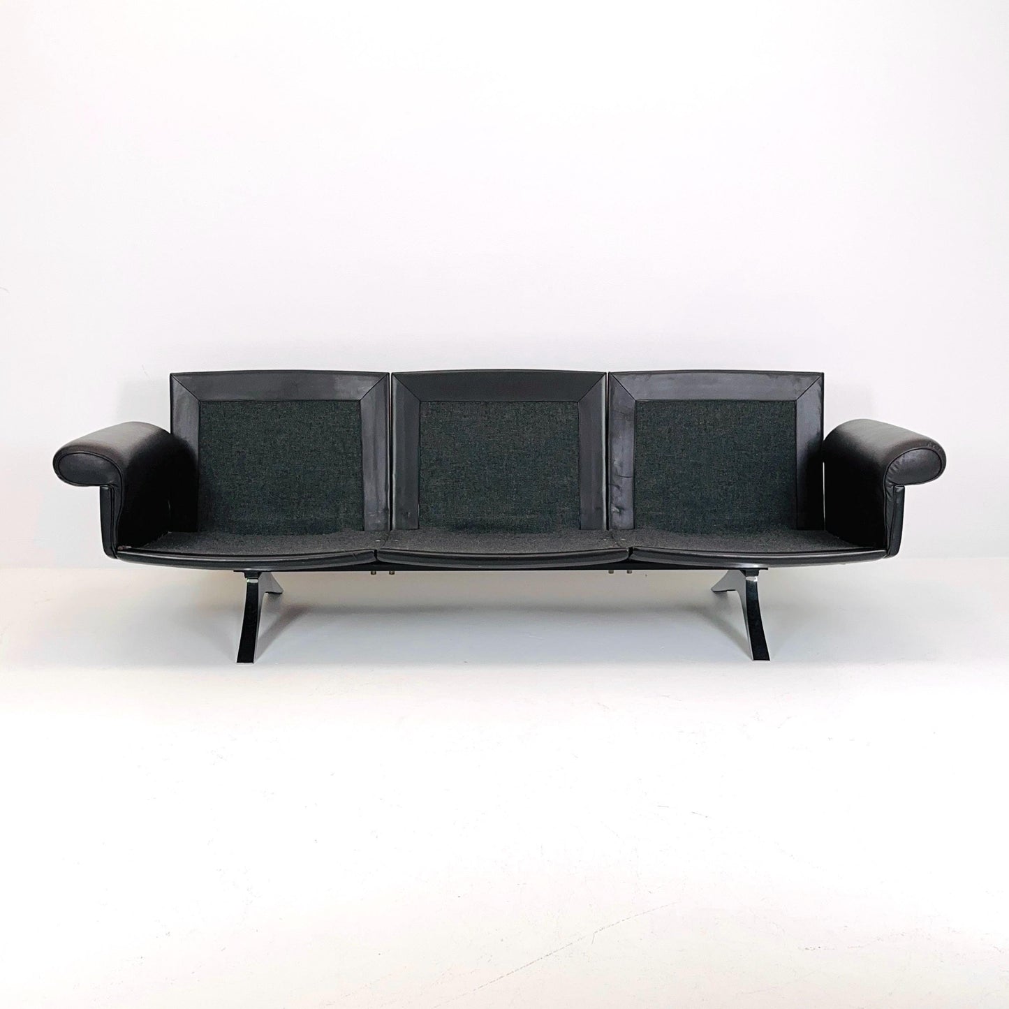 Mid Century De Sede "DS-31" 3-seater sofa in brown leather, Switzerland 1970s