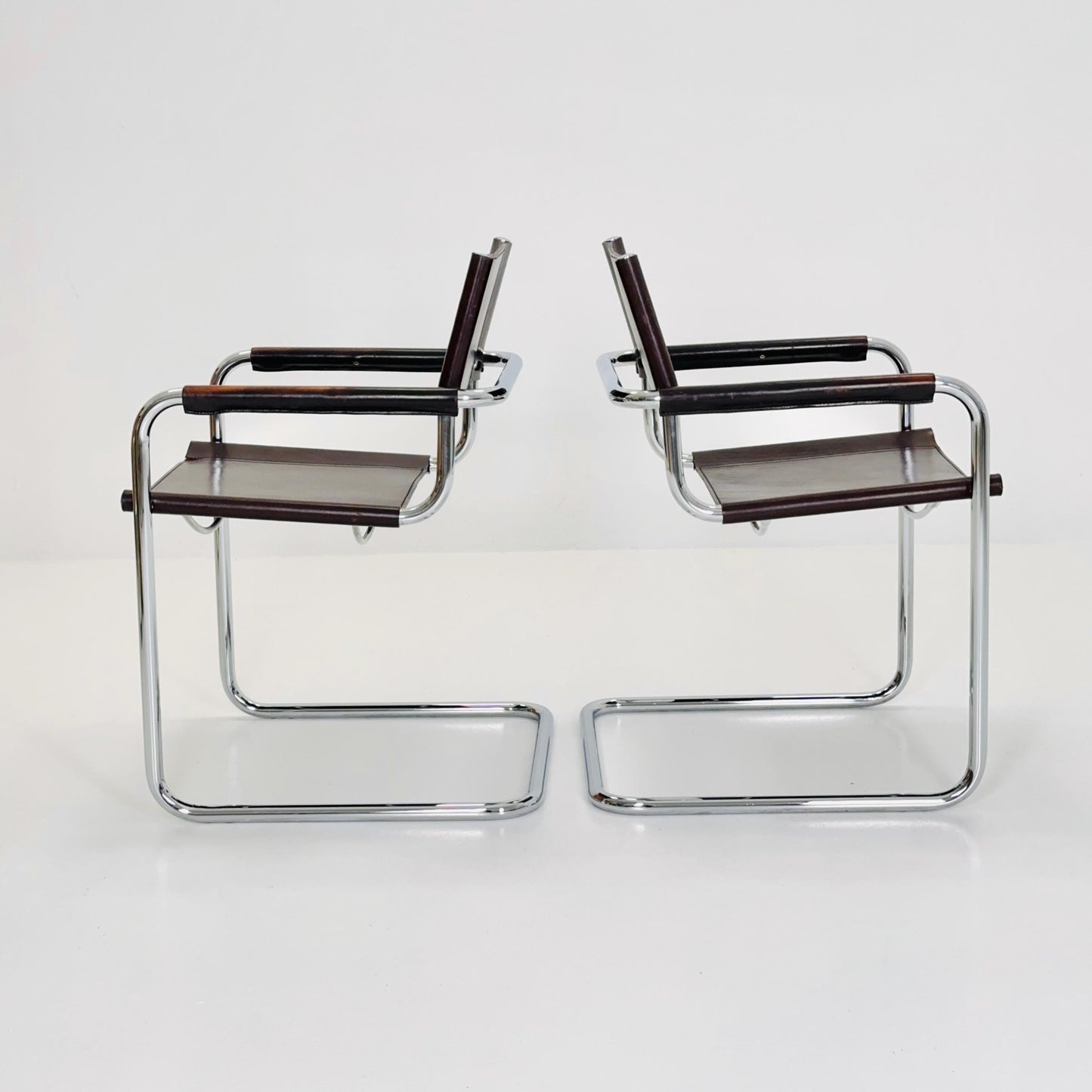 set of 2 Mid century Bauhaus B34 brown leather cantilevered chairs by Mart Stam for Jox Interni italy 1980s