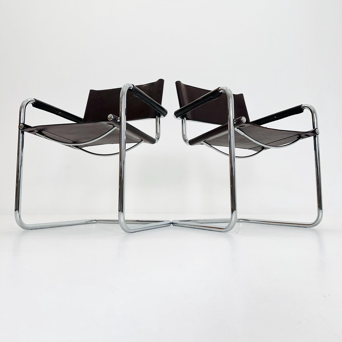 set of 2 Mid century Bauhaus B34 brown leather cantilevered chairs by Mart Stam for Jox Interni italy 1980s