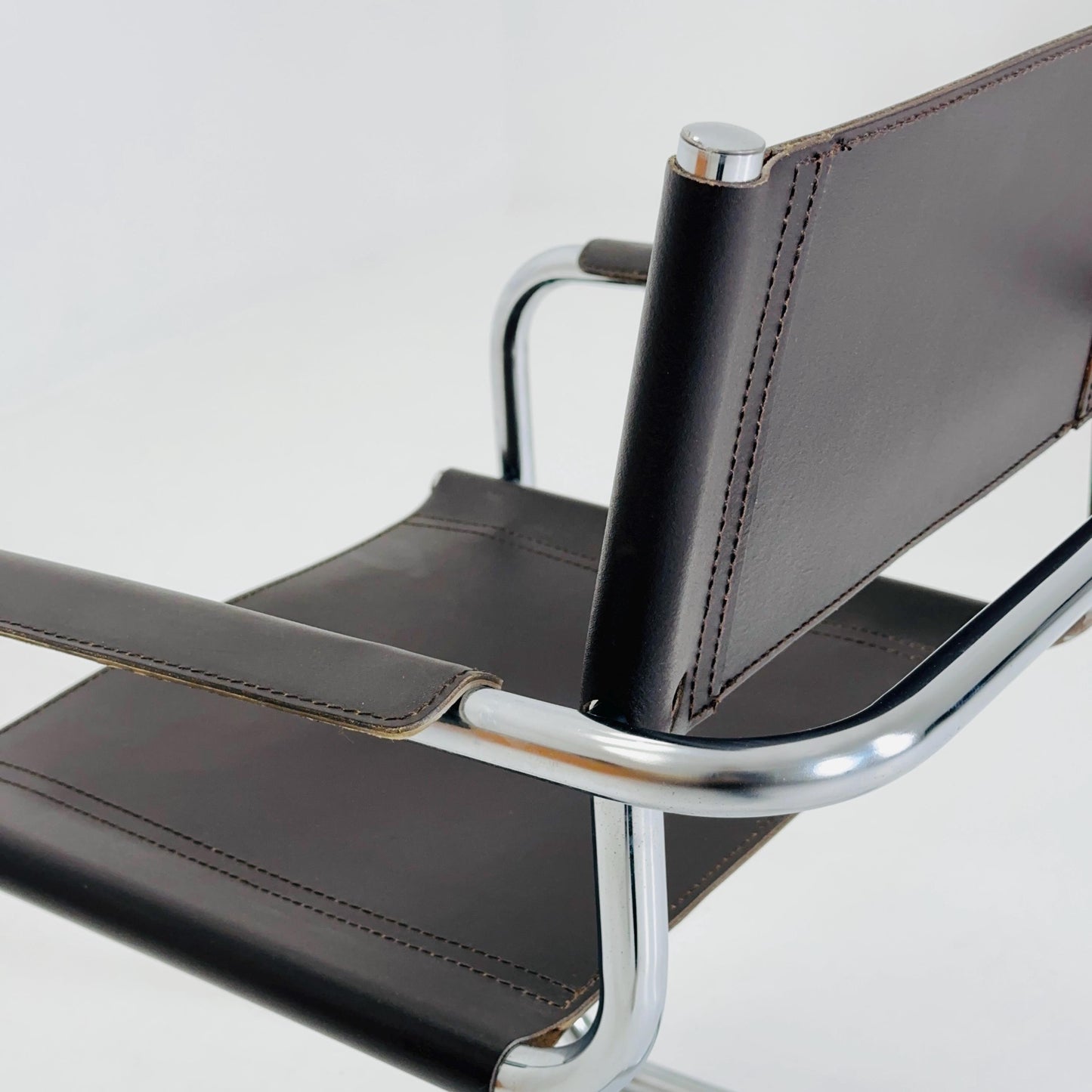 Mid-Century Bauhaus S34 Mart Stam Chocolat Brown armchair Italy, 1980s