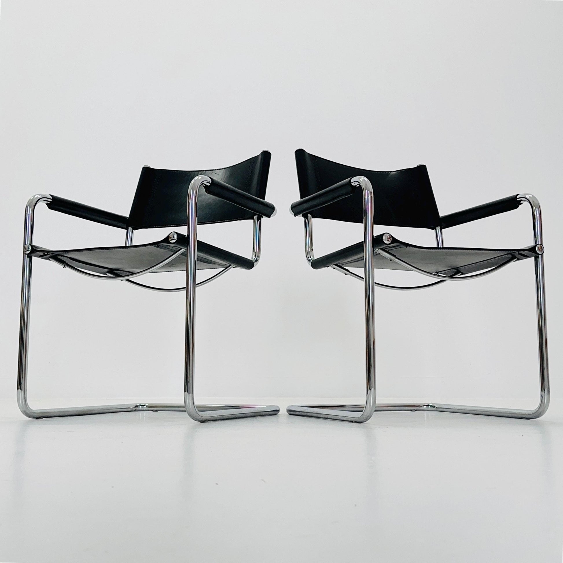 Set of 2 Mid century B34 Matteo Grassi Mg5 black leather cantilever chairs by Mart Stam italy 1980s