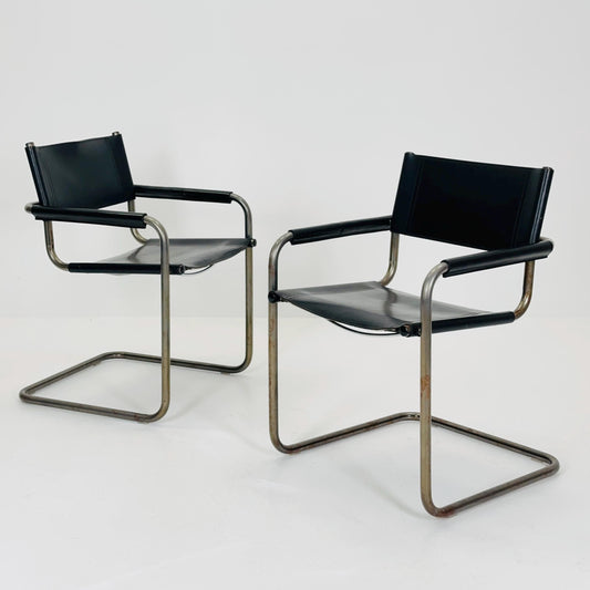Set of 2 Mid century Bauhaus B34 black leather cantilevered chairs by Mart Stam for Jox Interni italy 1980s